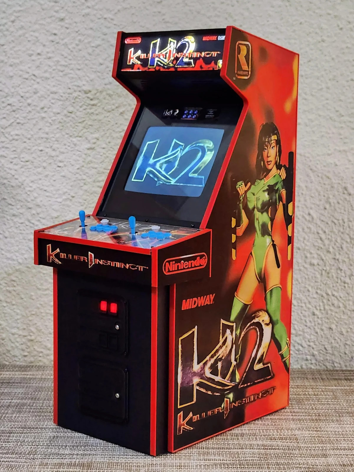 1:4 Scale Killer Instinct 2 Arcade Cabinet – Playable Miniature