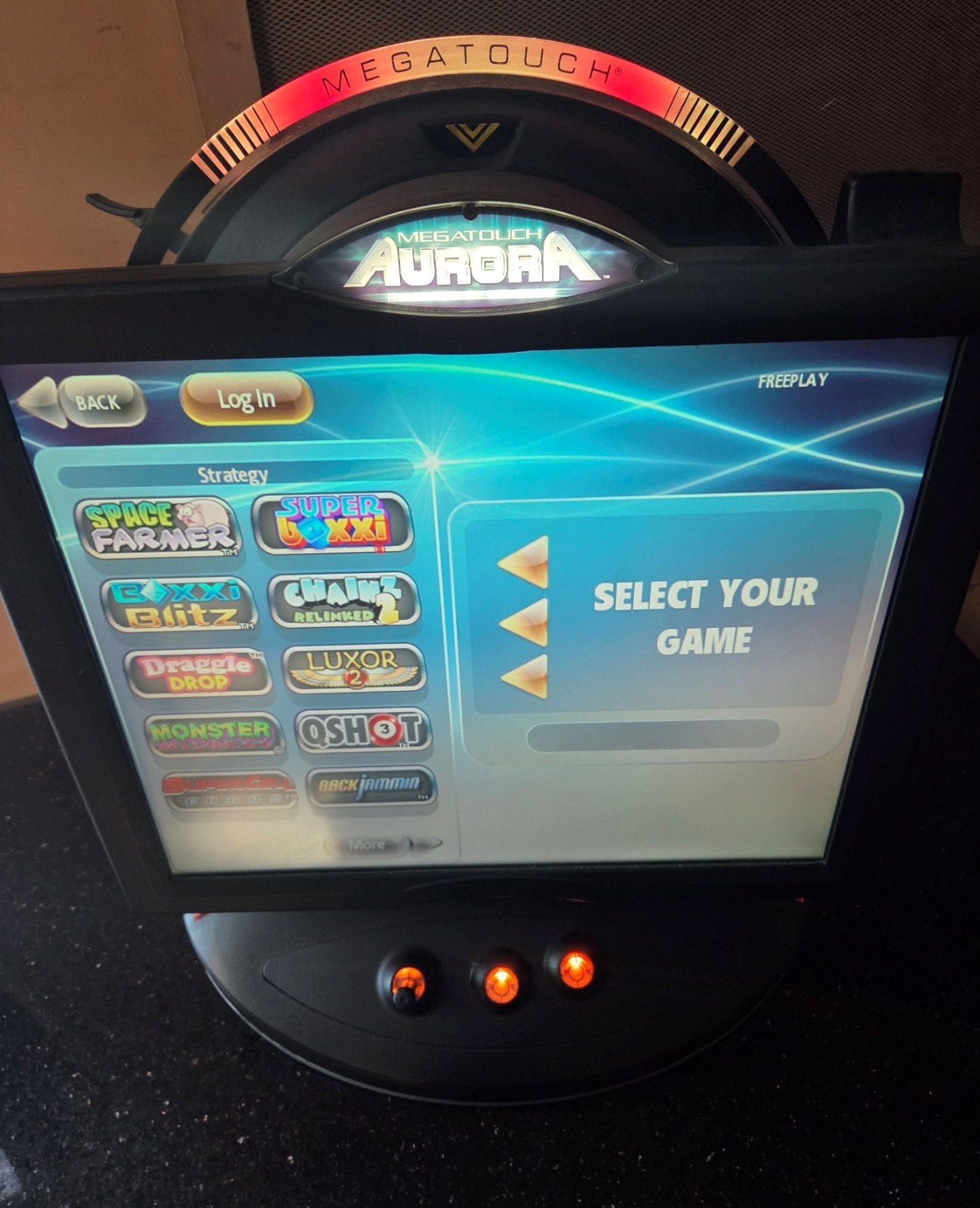Merit Megatouch Aurora trivia game with 2013 software – Tested good