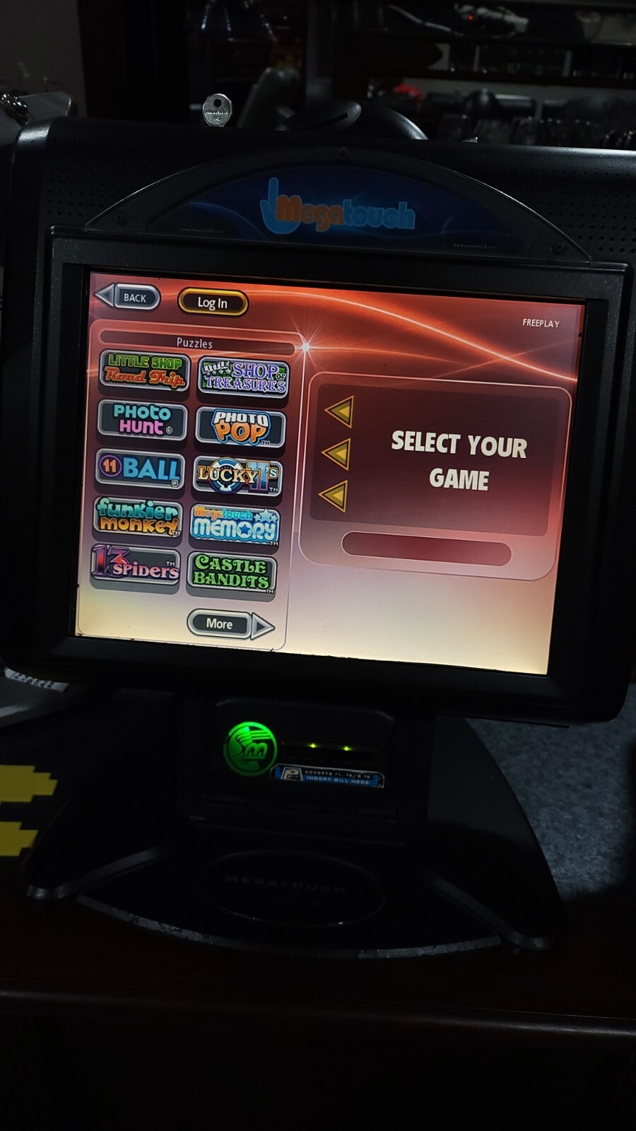 Merit Megatouch Ion 2011 with 130+ games. Megatouch service in Chicago Area!