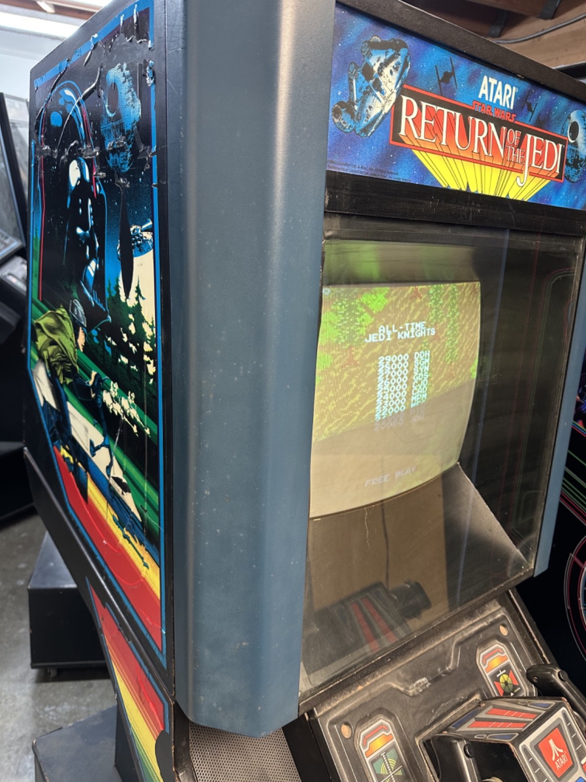 VINTAGE DEDICATED ATARI STAR WARS : RETURN of the JEDI ARCADE GAME MACHINE ROTJ