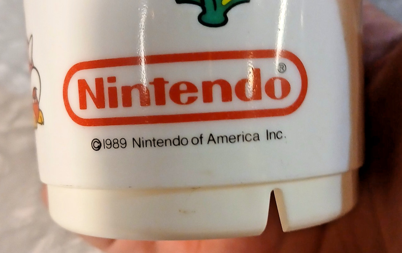 Super Mario Bros Nintendo Plastic Cup Tumbler DEKA 1989