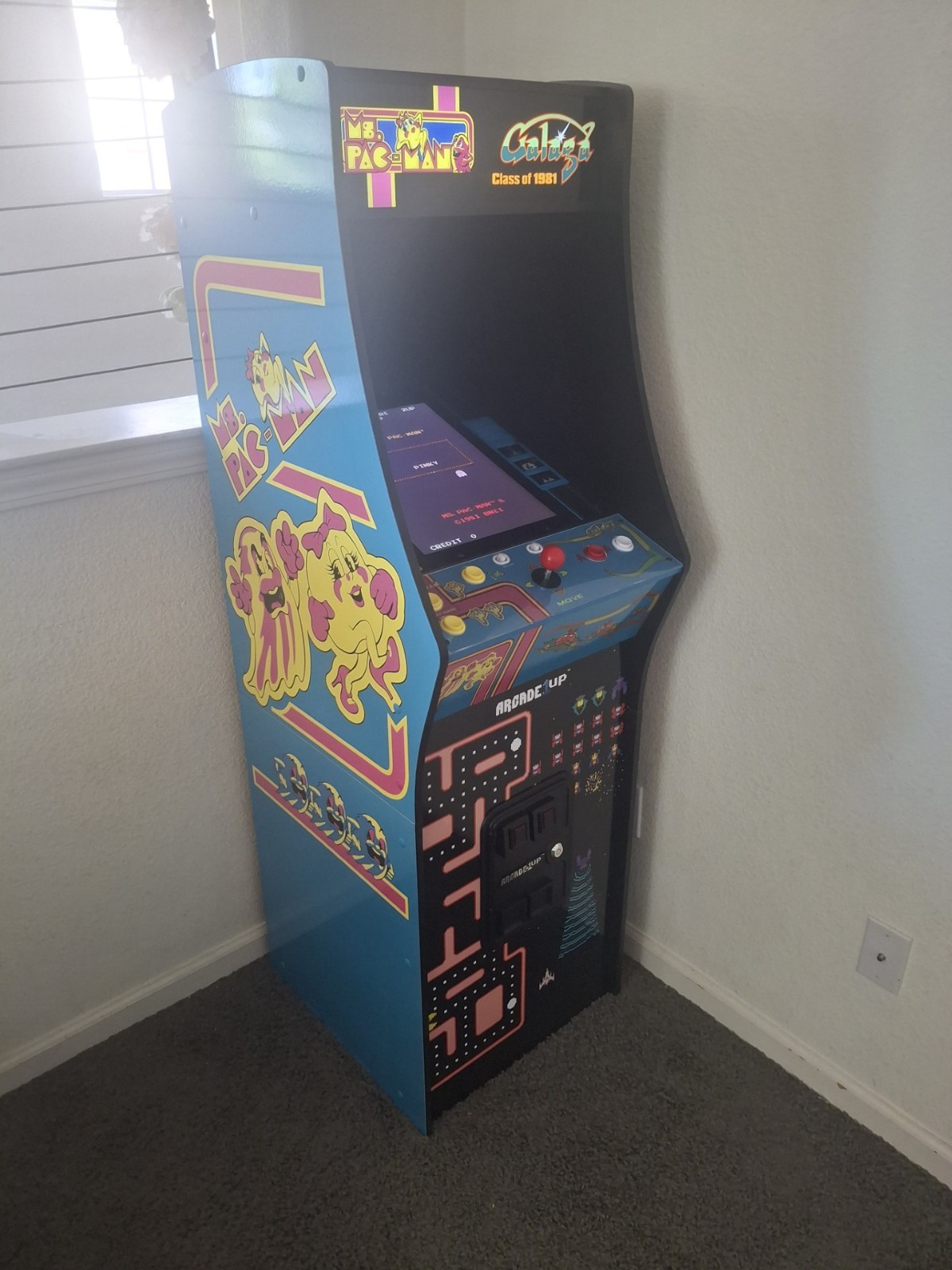 Arcade1up Class of 81′ Deluxe Arcade Game – Blue