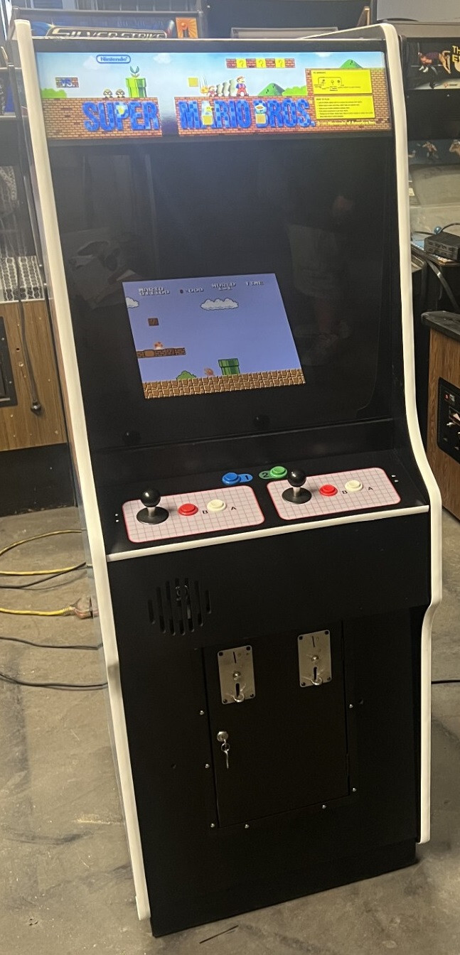 SUPER MARIO BRO – NINTENDO VS ARCADE MACHINE by NINTENDO 1987 (Excellent) *RARE*