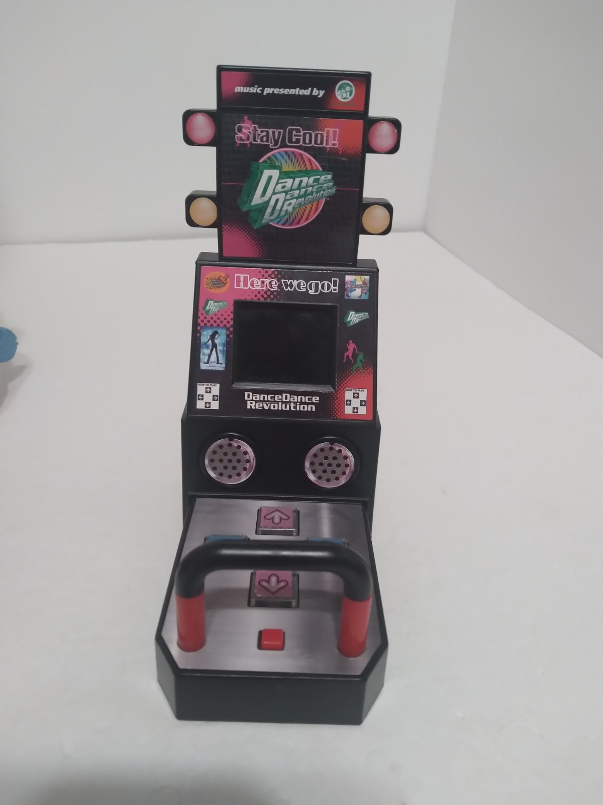 SUPER IMPULSE BOARDWALK ARCADE DANCE REVOLUTION MINI TABLE TOP GAME