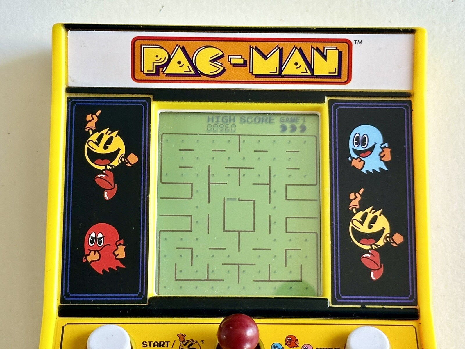 Pac-Man Handheld Mini Arcade Game. Bandai Namco Basic Fun Item #09521. Tested!