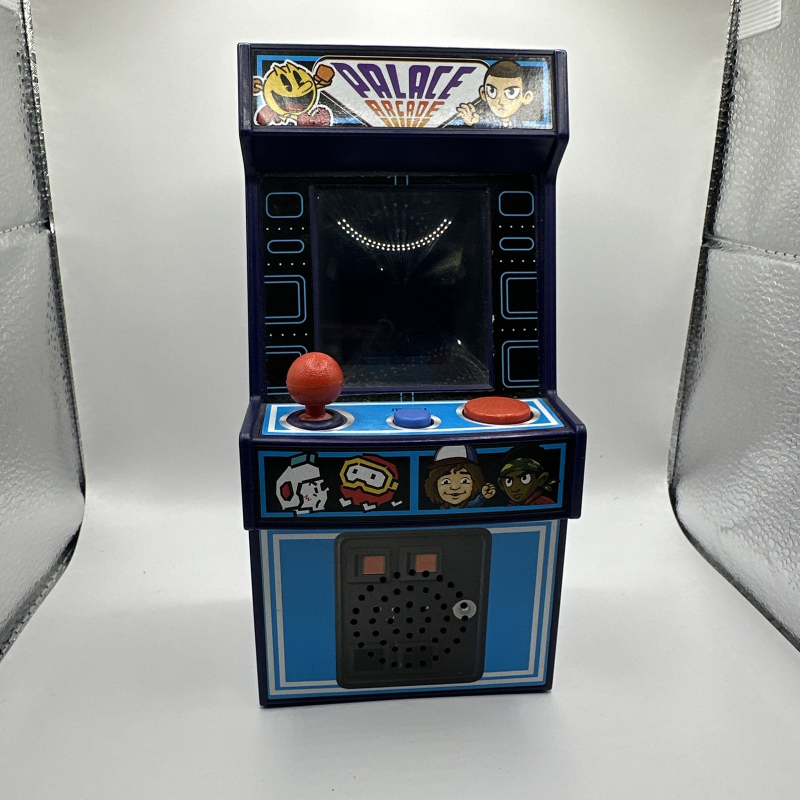 STRANGER THINGS PALACE ARCADE HASBRO MINI GAME Unit Many Games Tested And Works