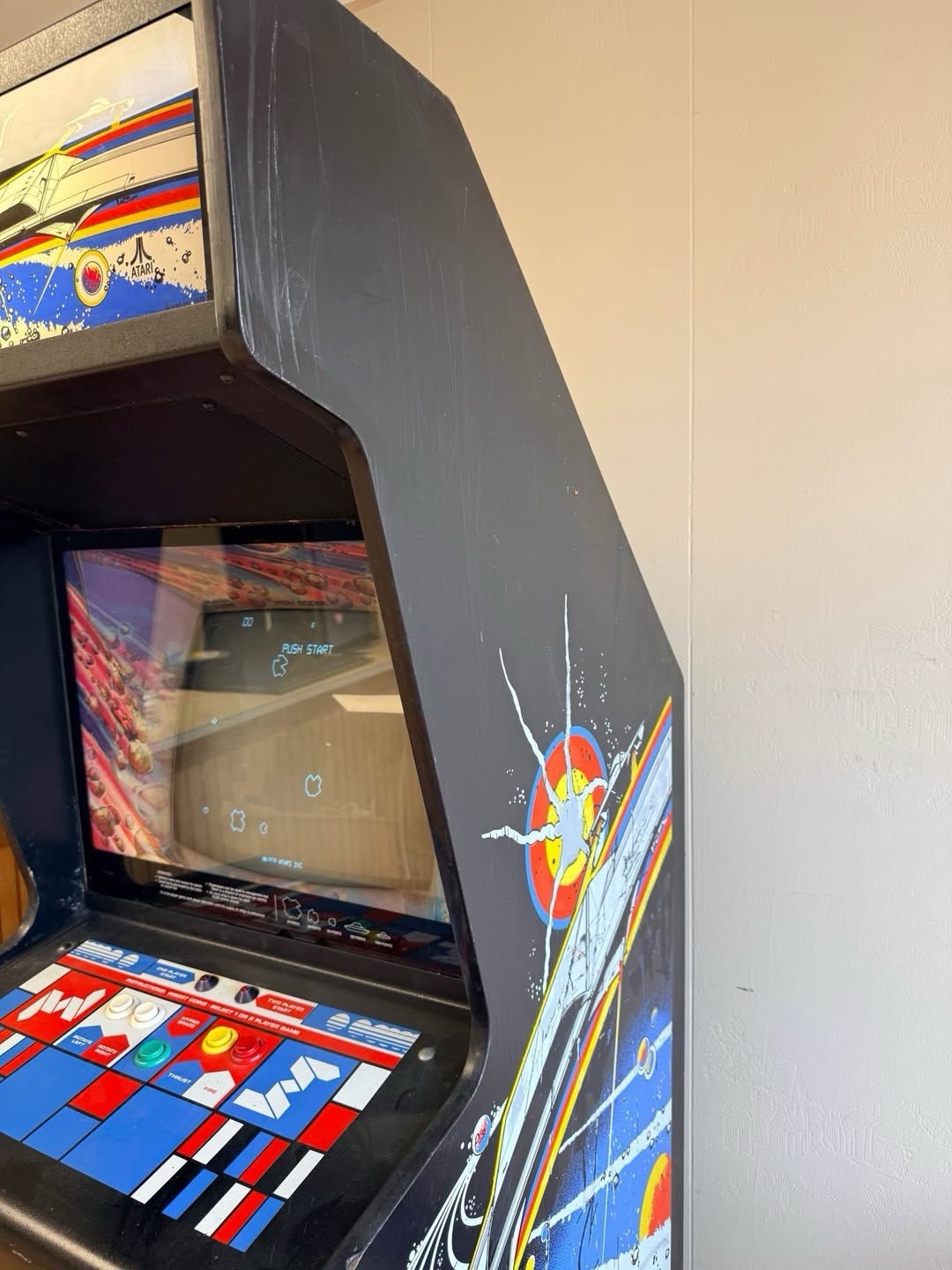 Atari Asteroids Original 1979 Classic Arcade Machine Black Cabinet Vintage Game