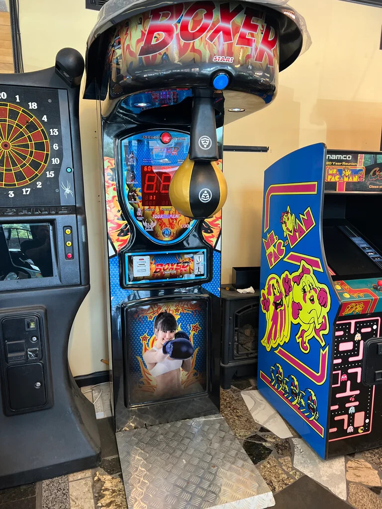 BOXING MACHINE ARCADE, COIN OPERATED HEAVY DUTY – Local Pickup Only