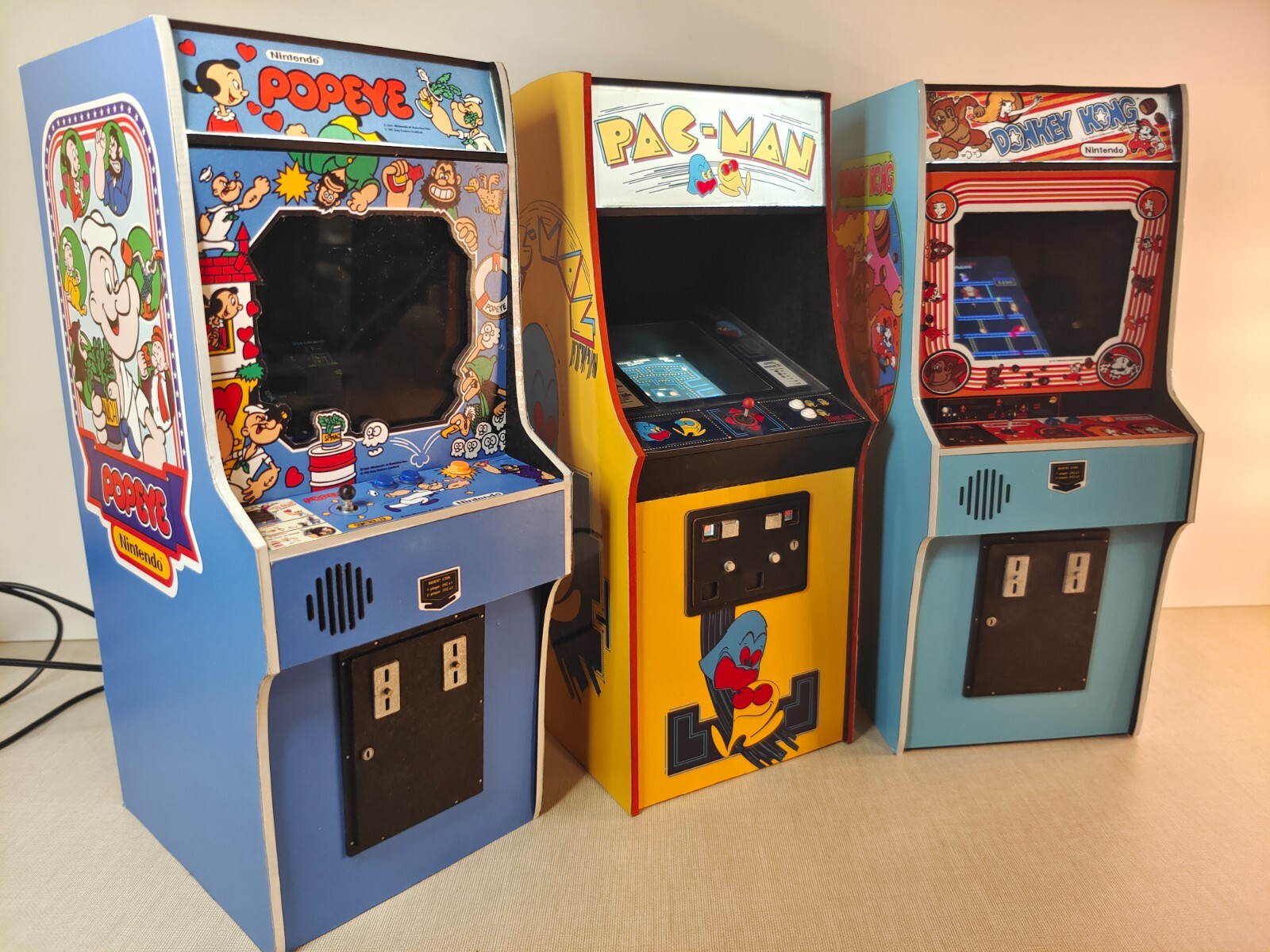 Popeye 1/6 scale mini working arcade cabinet (Playscale, New Wave Toys).