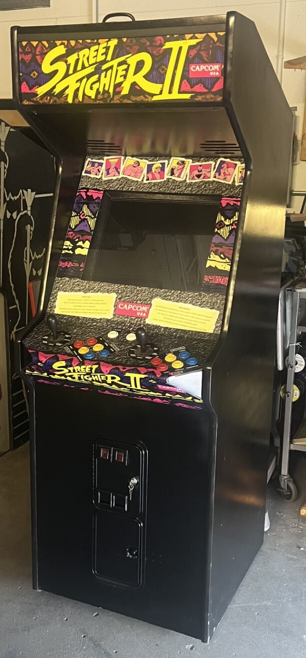 STREET FIGHTER II ARCADE MACHINE by CAPCOM 1991 (Excellent Condition)