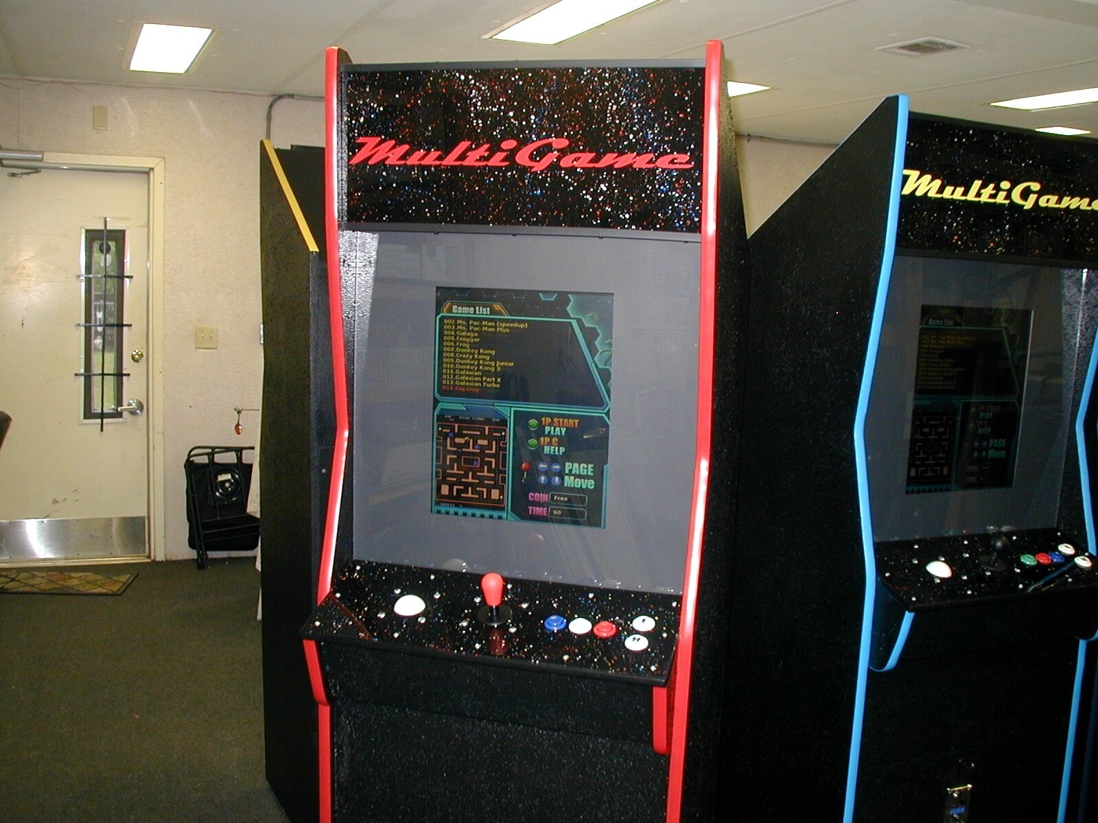 412 Game/ Coin Operated Arcade Game (Brand New Cabinet / Trackball Controller)