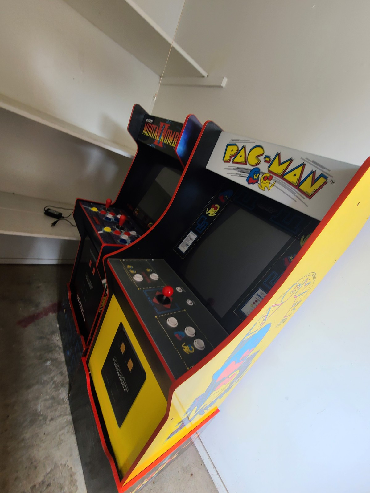 Arcade1Up PAC-MAN Deluxe Arcade Machine – Yellow WITH STAND
