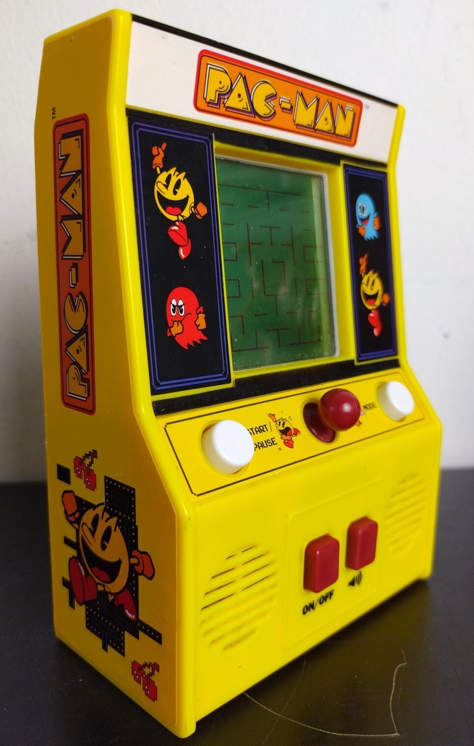Mini Pac-man Electronic Arcade Video Game Bandai # 09521 WORKS!
