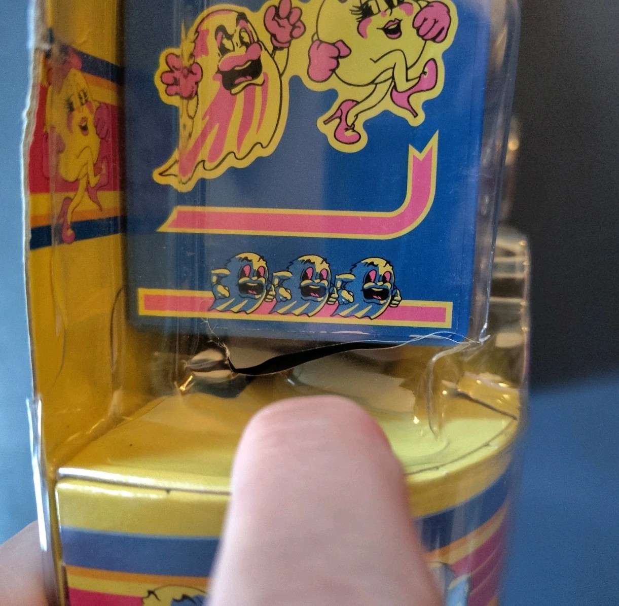 NEW Ms. Pac-man Handheld Electronic Mini Arcade Game. Basic Fun Brand #09614