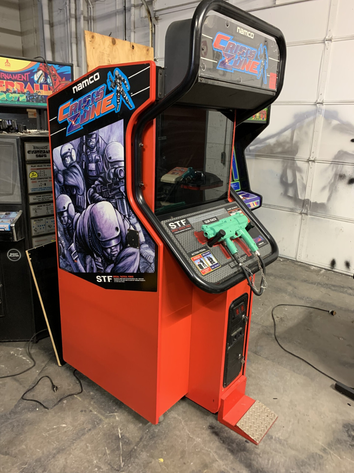 CRISIS ZONE ARCADE MACHINE by NAMCO