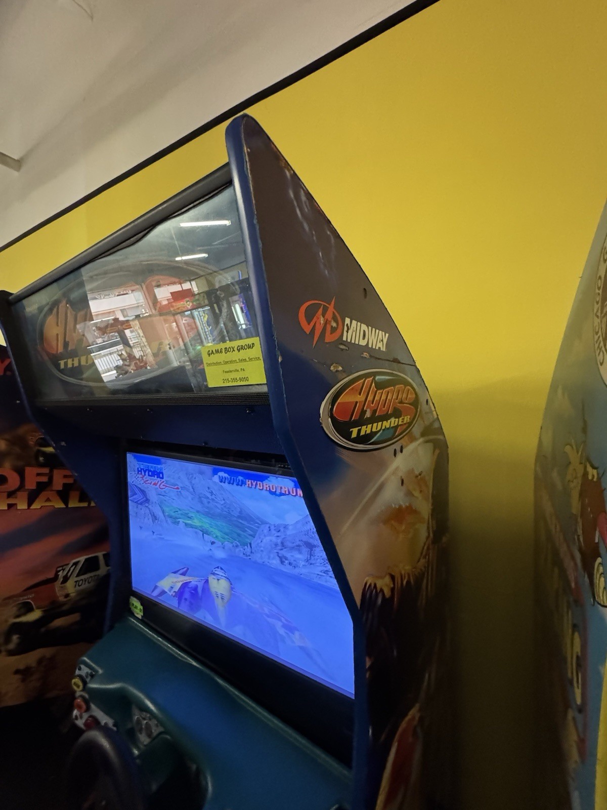 Midway Hydro Thunder Arcade Machine – 32” LED, Bill & Coin Acceptor – Works 100%
