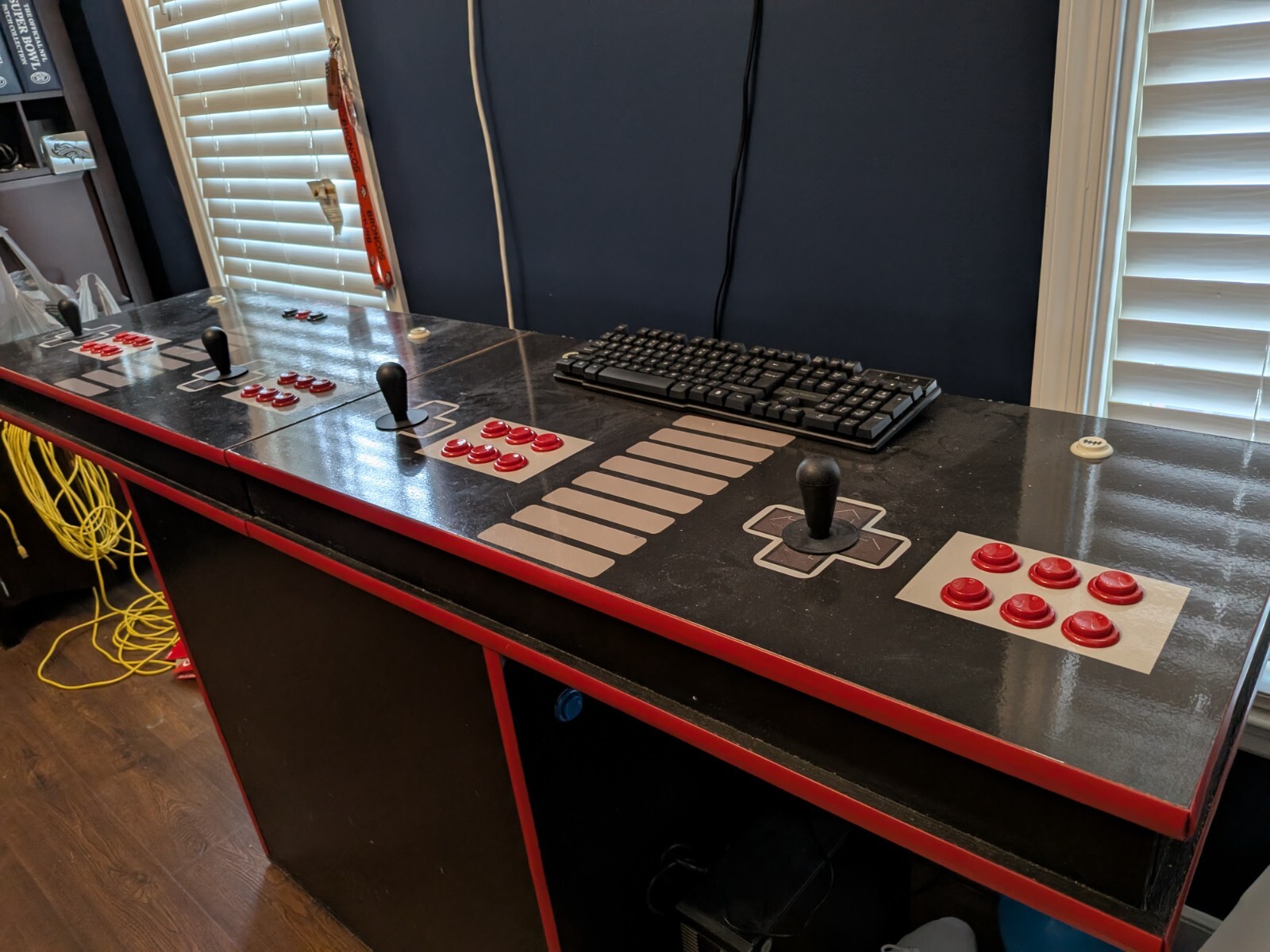 Arcade Machine Pedestal 4 PLAYER Custom NINTENDO logo’d. Wired and rdy to use.