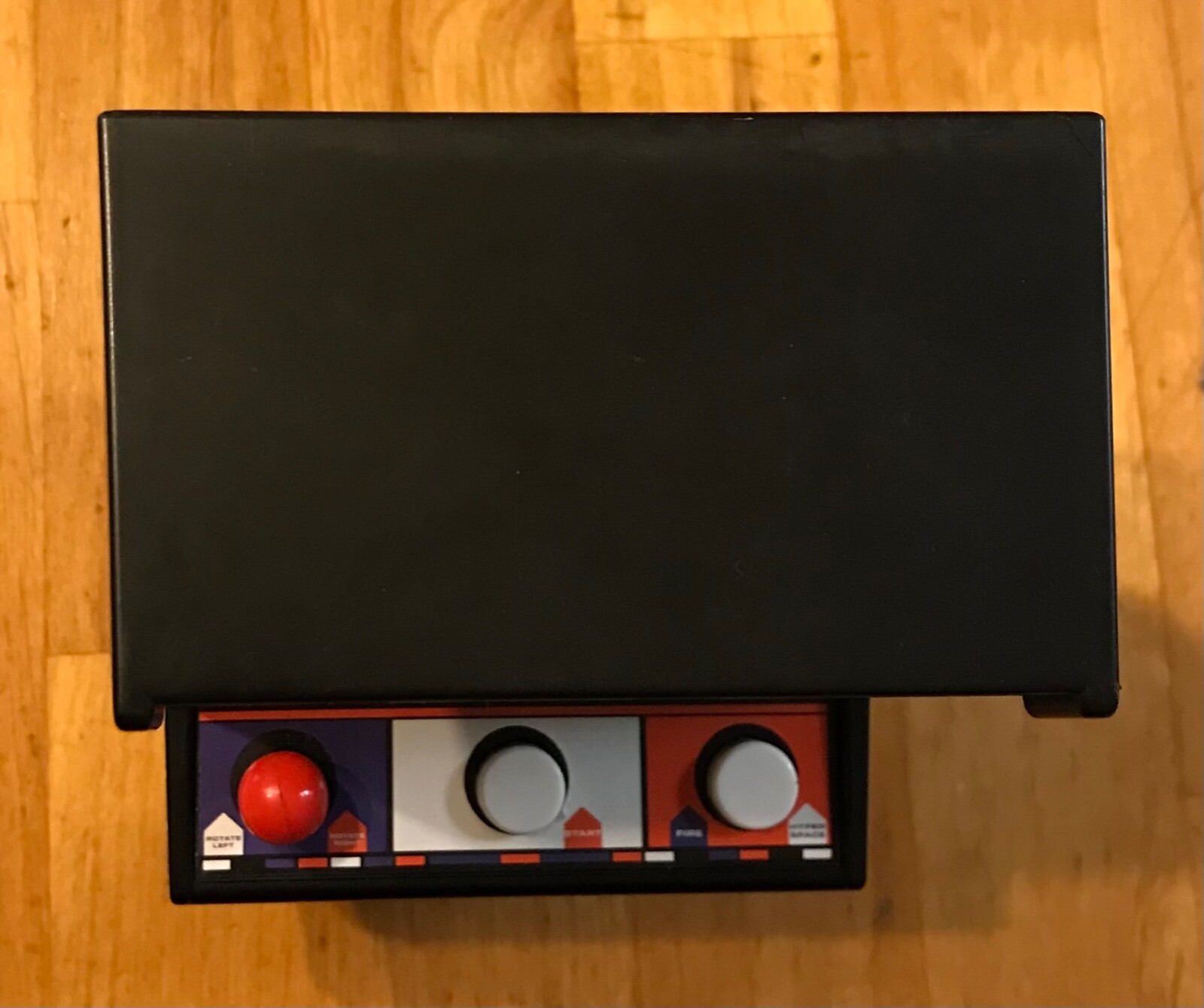Vintage, Astroids Mini Arcade Game by Atari. Functions correctly.