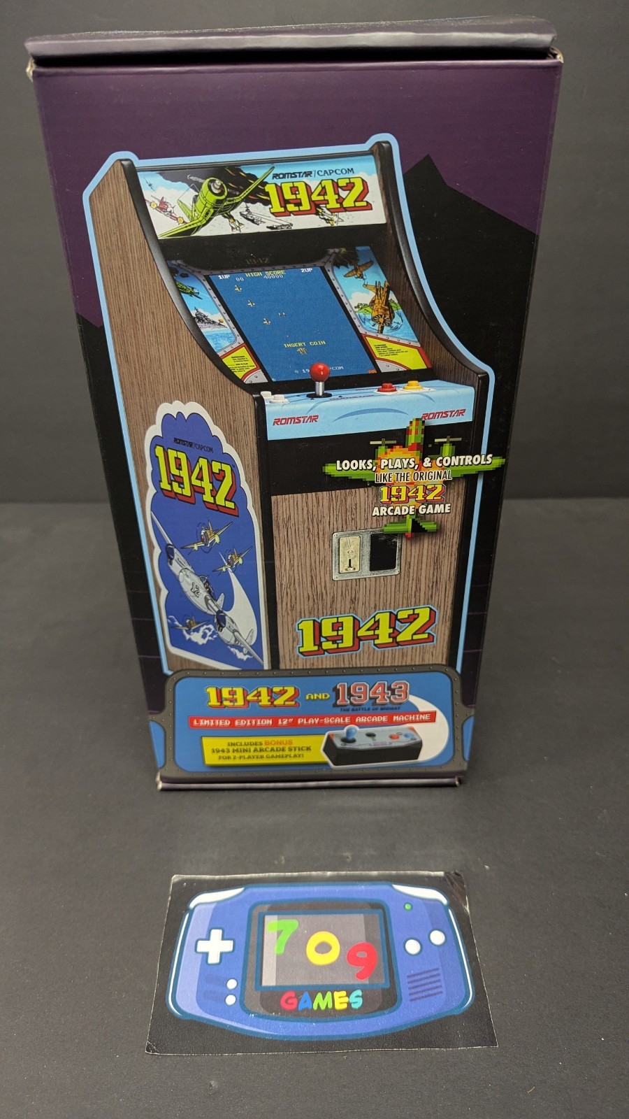 Replicade – 1942 – Mini Arcade Cabinet Black Overhaul New Wave Toys 1/6 Scale
