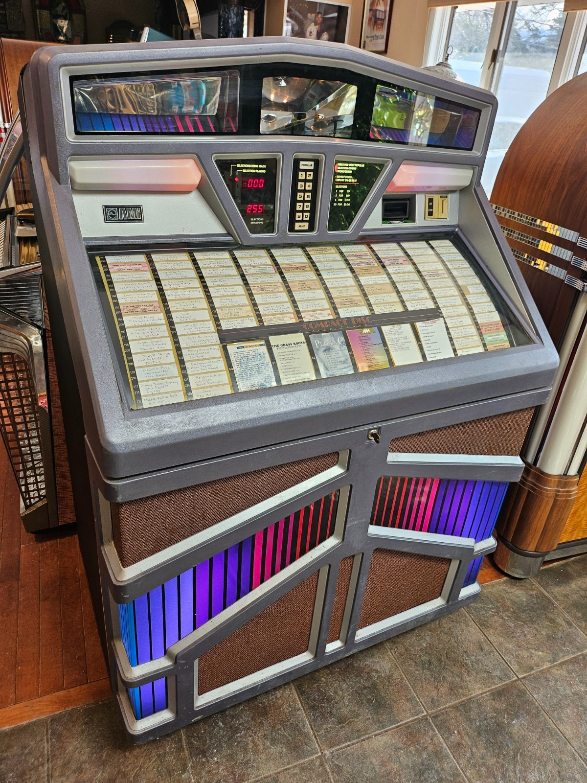 Rowe R-93 45rpm vinyl jukebox 100 records 200 selections looks sounds great