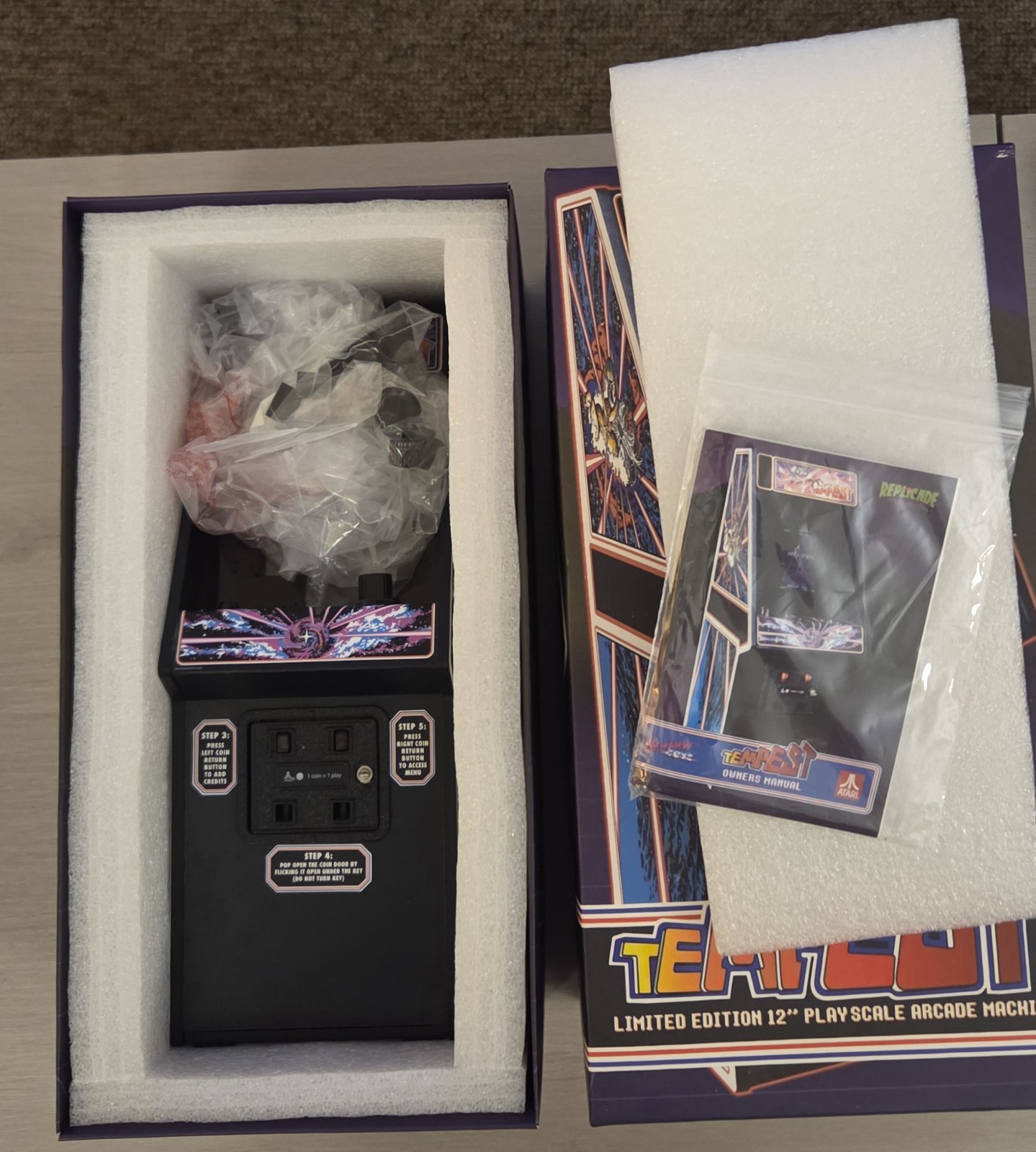 New Wave Toys Replicade Tempest Arcade Machine 1/6 Scale 2019