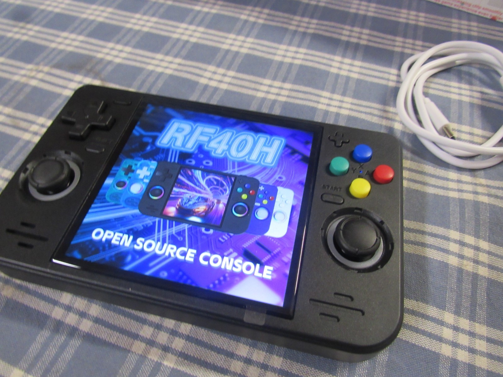 RF40H Retro Handheld Game Console 4.0″ Pre-Loaded Games (Open Box) FREE SHIPPING