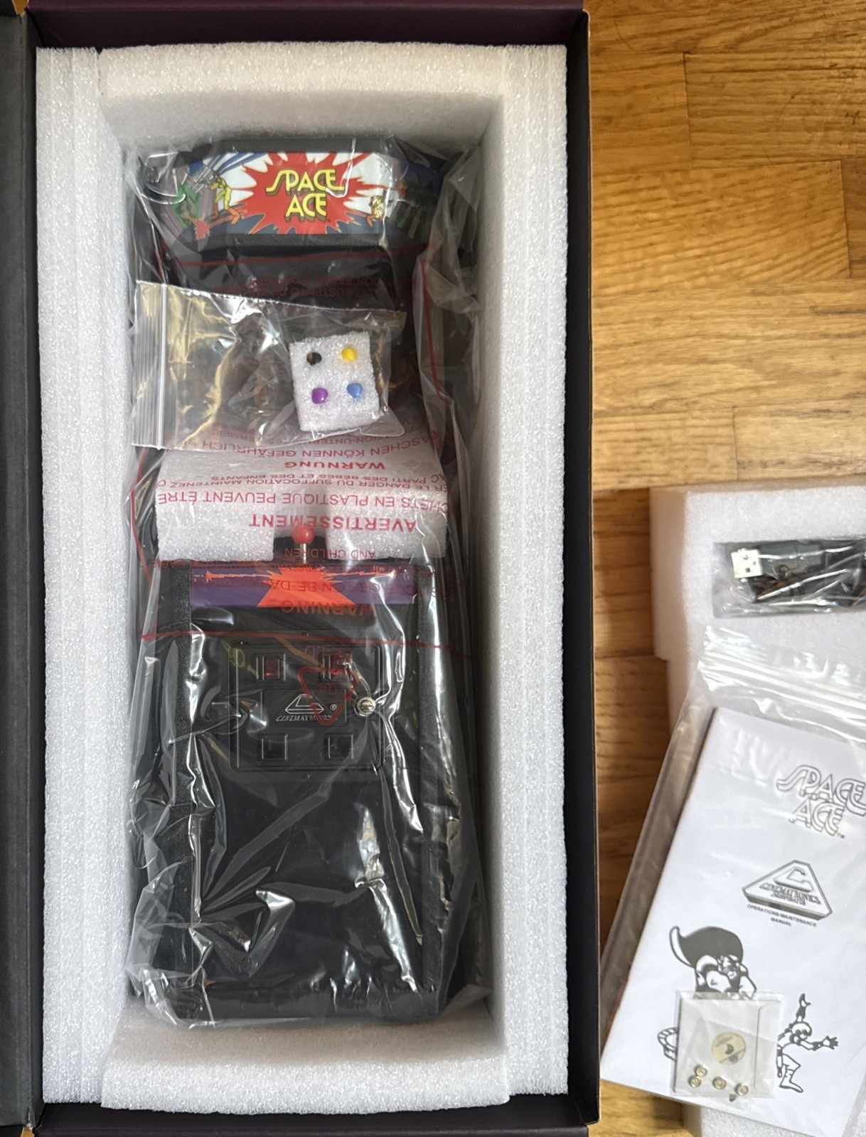 New Wave Toys – SPACE ACE X REPLICADE, Cinematronics
