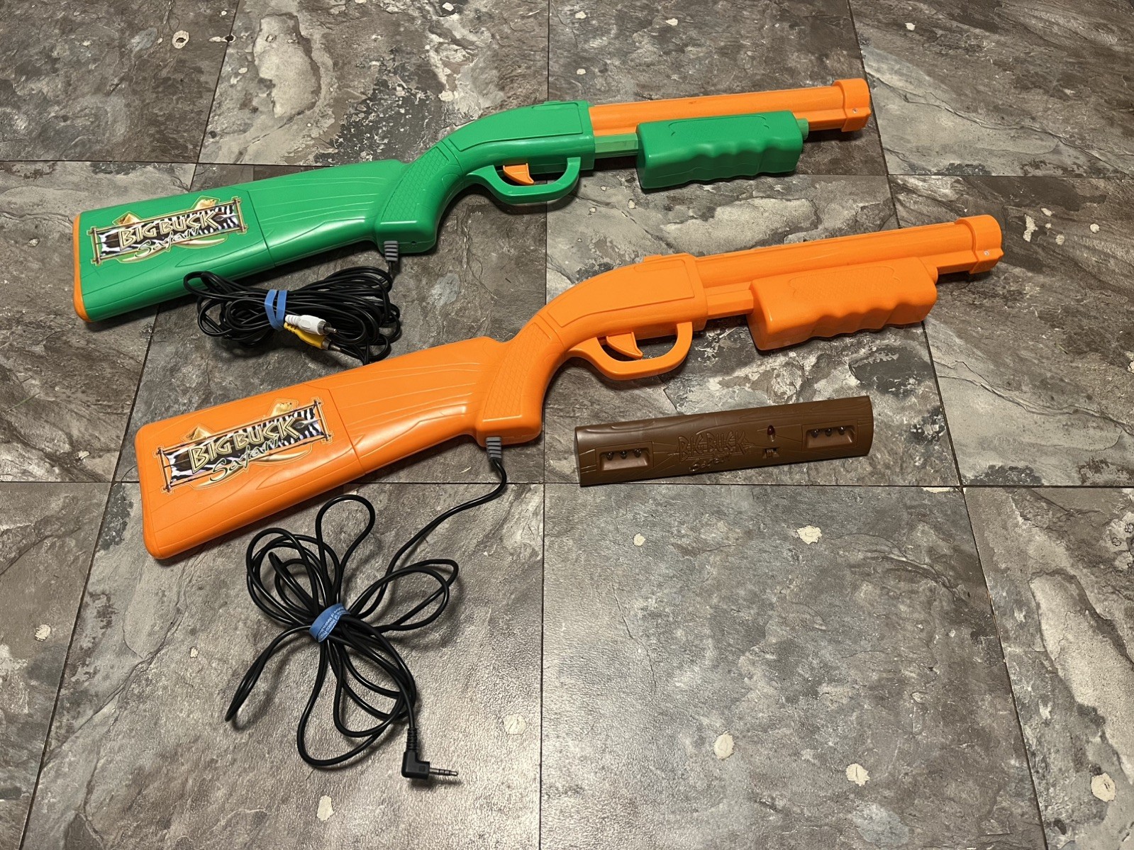 Big Buck Hunter Safari Jakks 2008 Plug & Play TV Arcade – 2 Guns RARE SCARCE