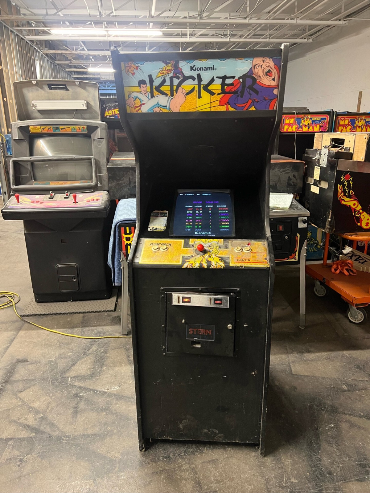 KICKER ARCADE MACHINE by KONAMI 1985 (Excellent Condition)*RARE*