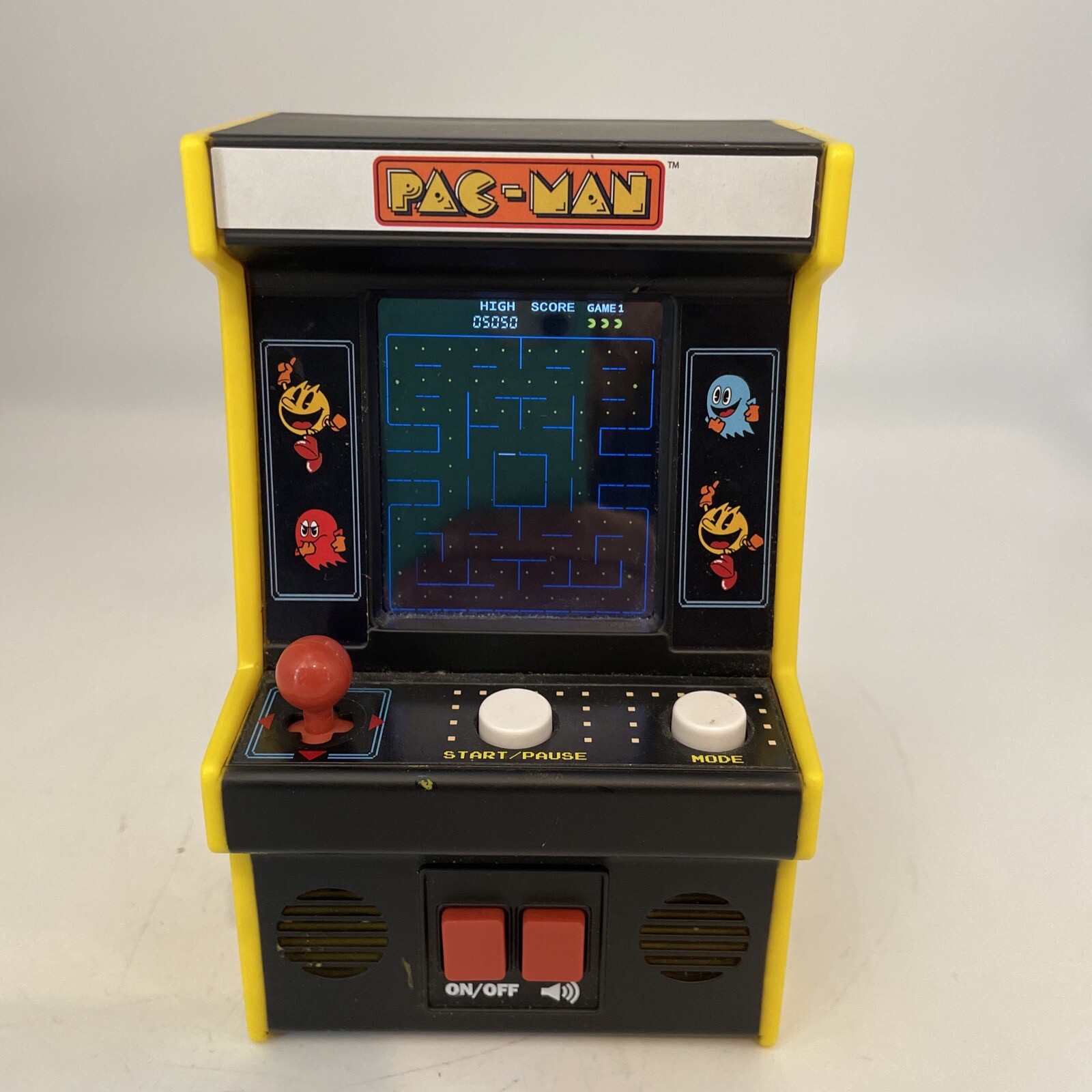 Pac-Man Handheld (6″tall) Video Arcade Game Console Bandai Namco 09562