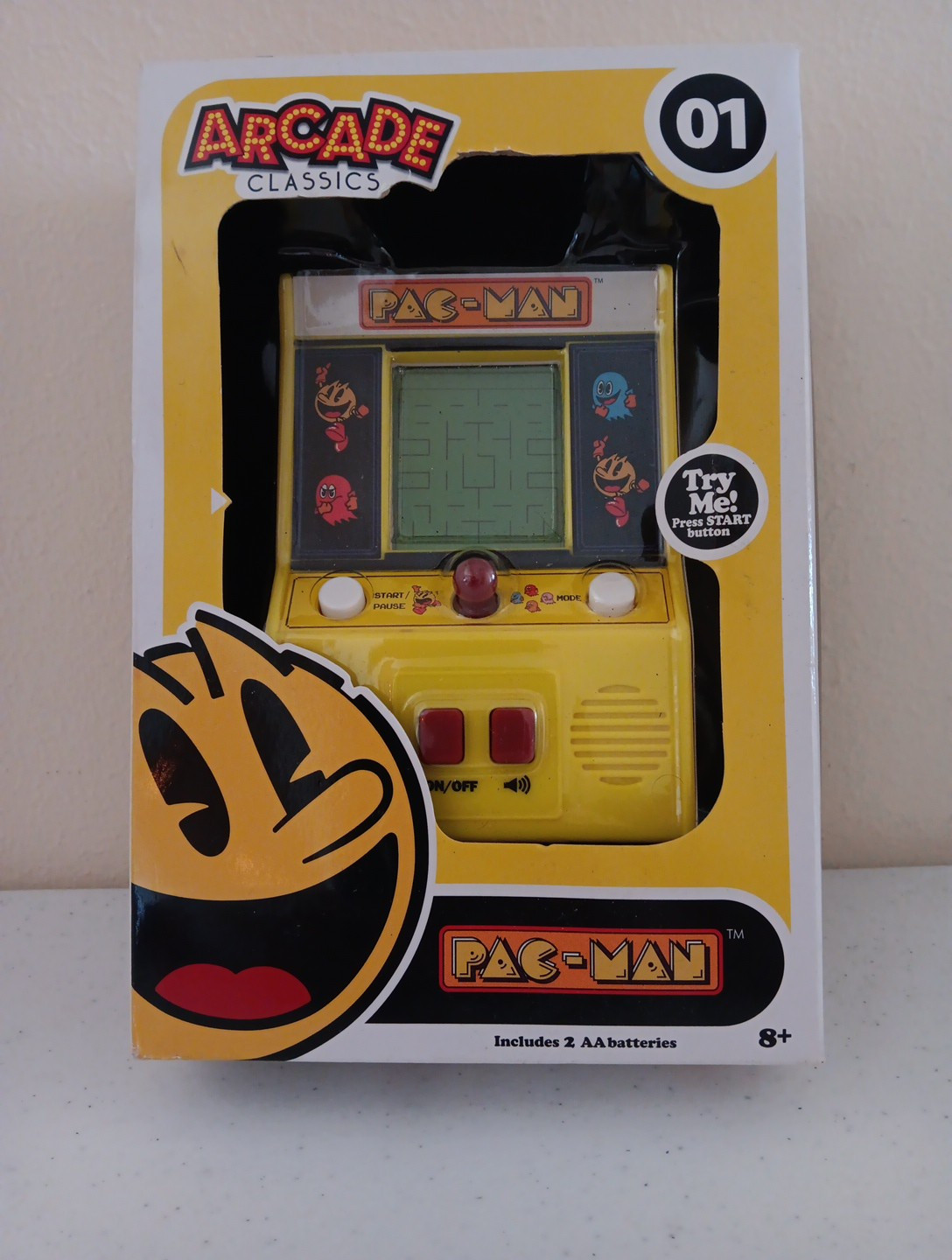 Never Open Arcade Classics 01 Pac-Man play mode Monochrome LCD background