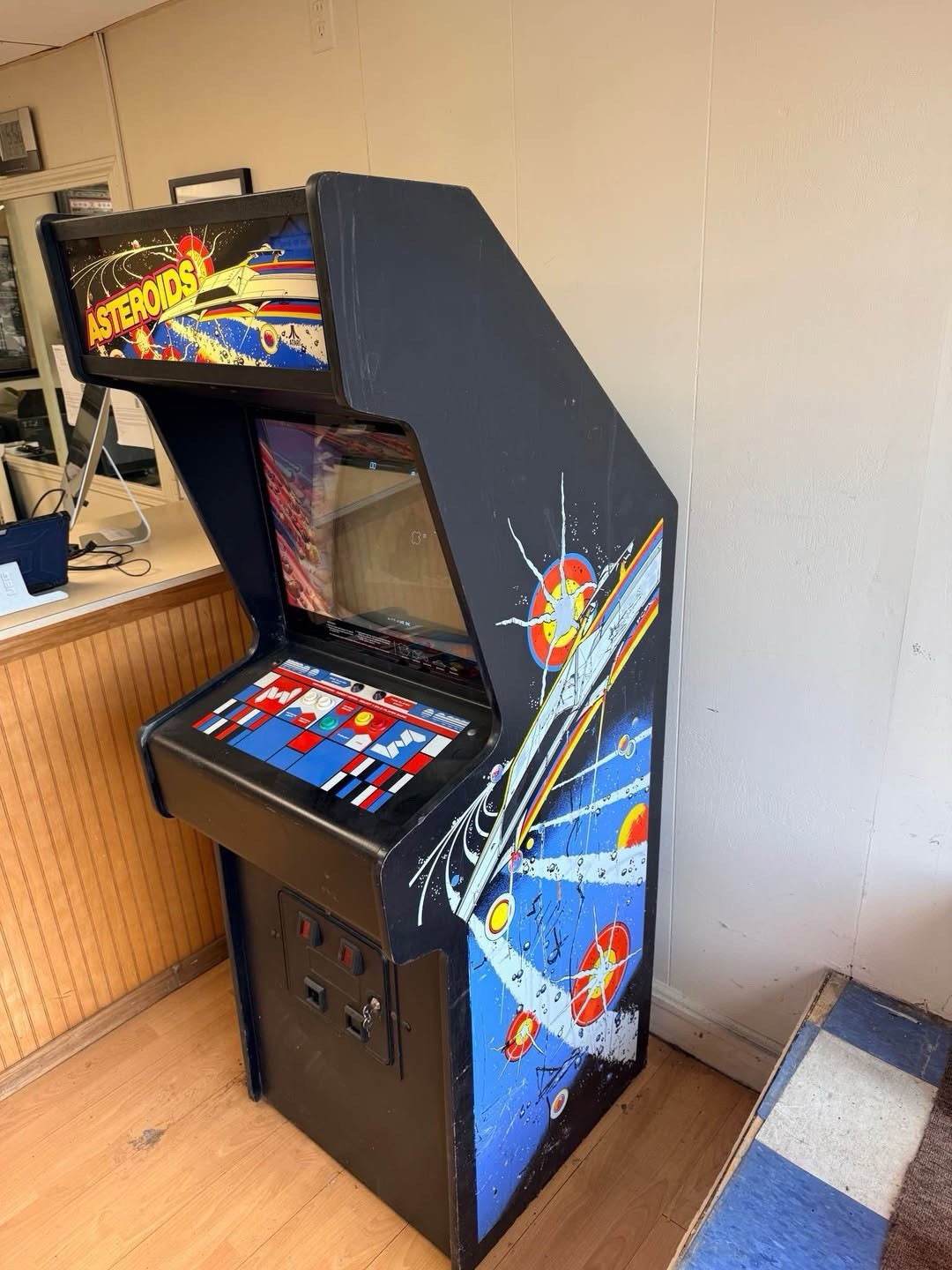 Atari Asteroids Original 1979 Classic Arcade Machine Black Cabinet Vintage Game