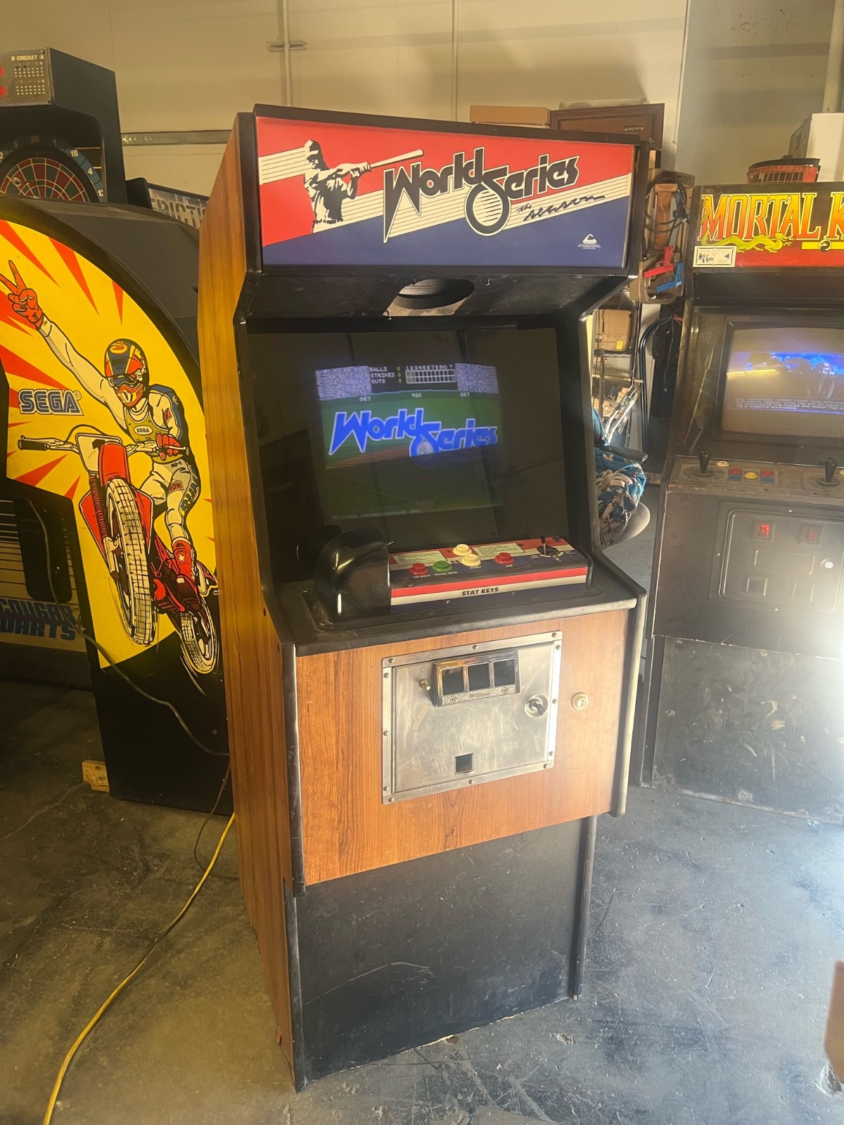 WORLD SERIES BASEBALL ARCADE MACHINE by CINEMATRONICS 1985 (Excellent) *RARE*