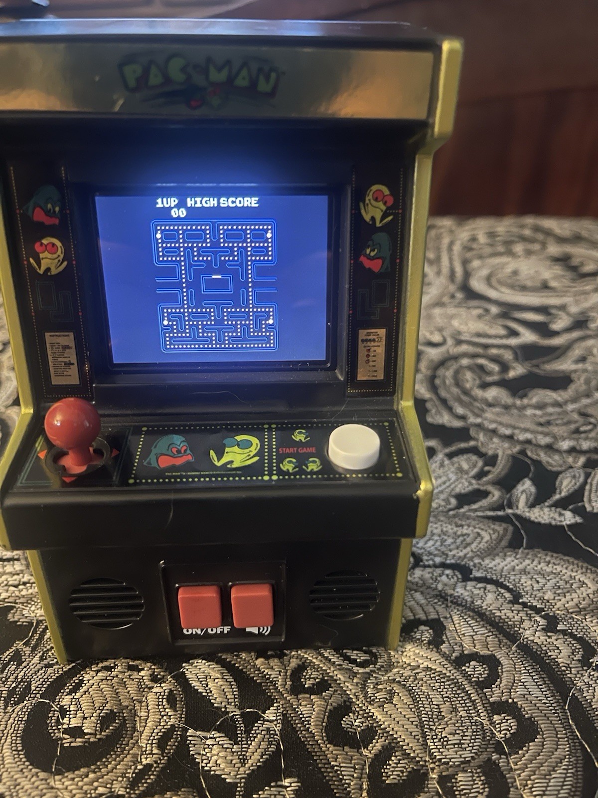 PAC-MAN Color Retro Mini ARCADE CONSOLE w/ Sound 40th Anniversary Gold Trim Used