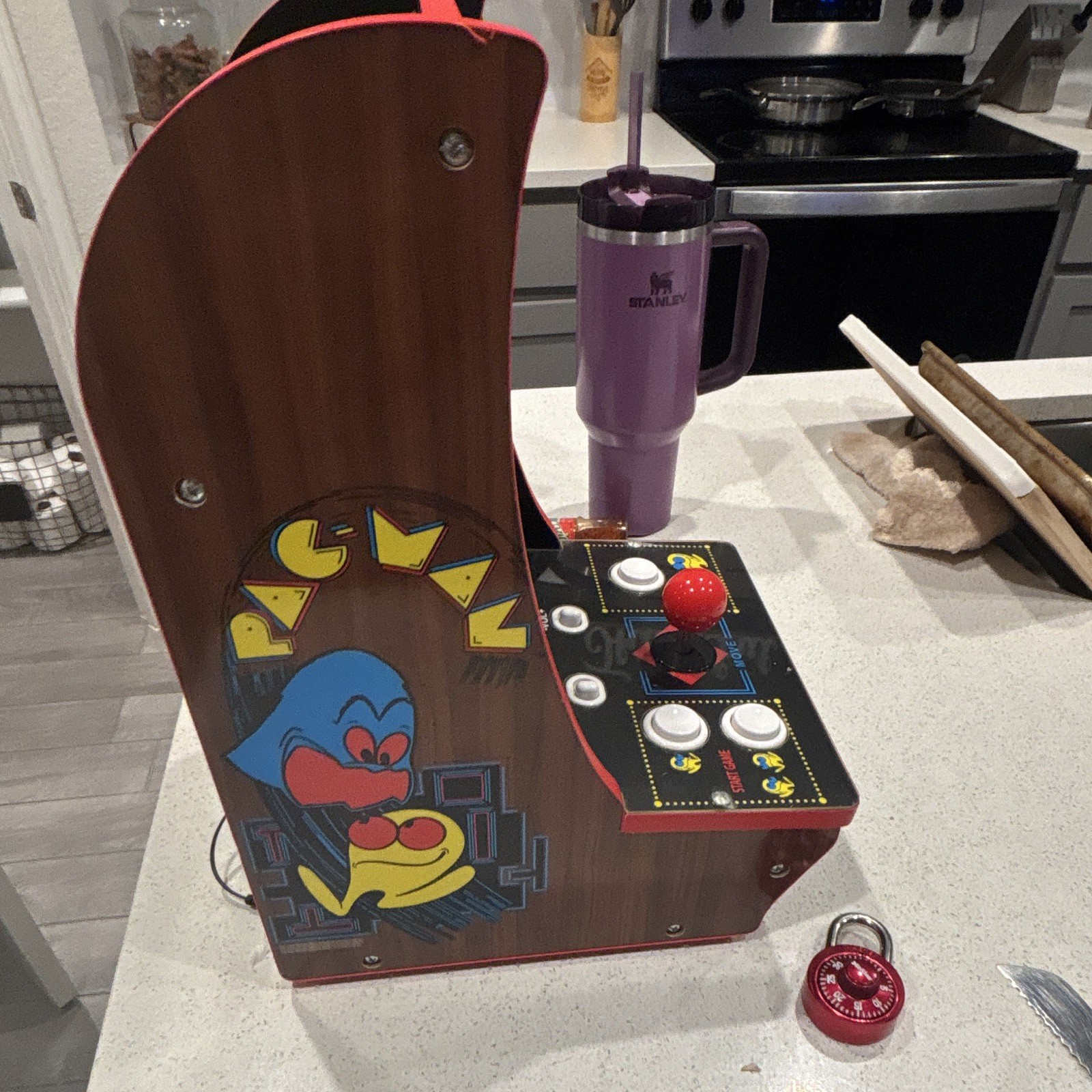 Arcade1Up Pac-Man Countercade Tabletop Arcade Machine Reproduction