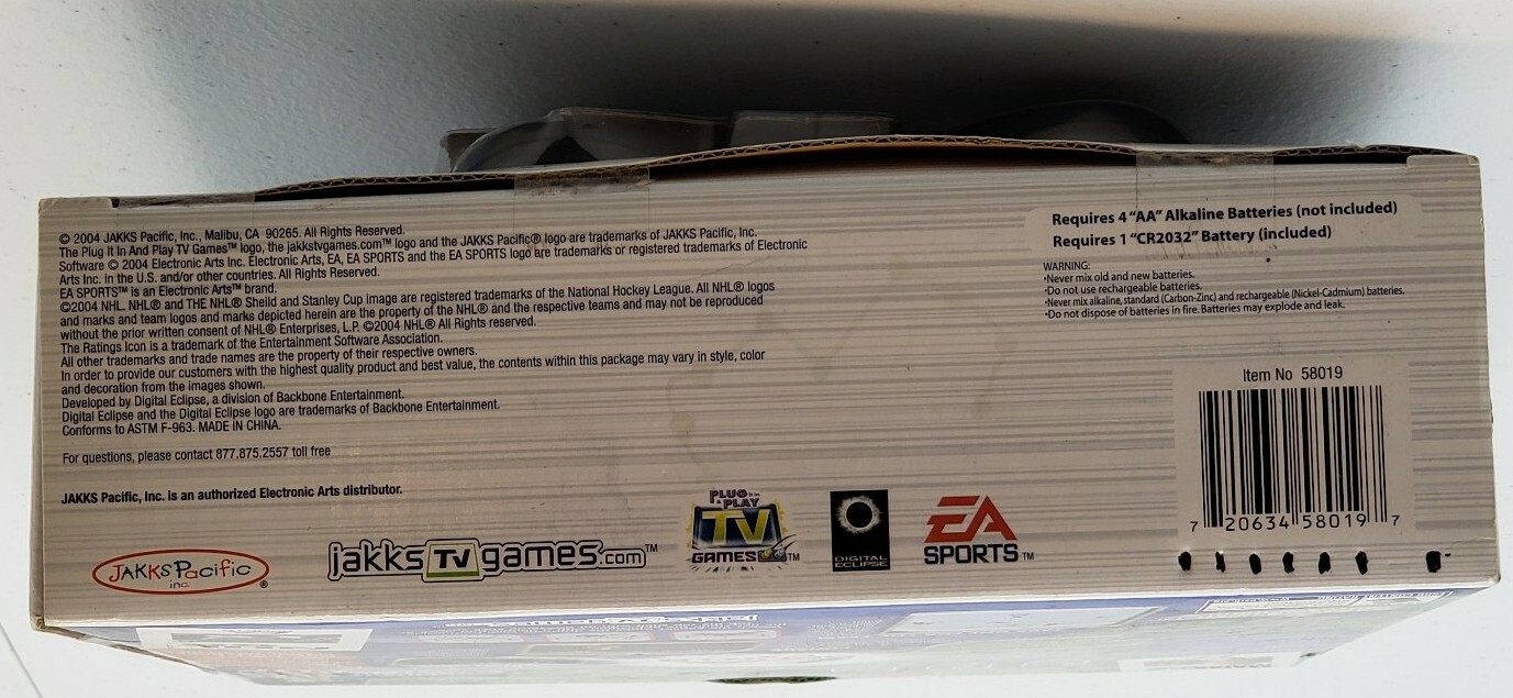 EA Sports Madden 95 & NHL 95 Plug & Play TV Game – Jakks Pacific 2004 Retro