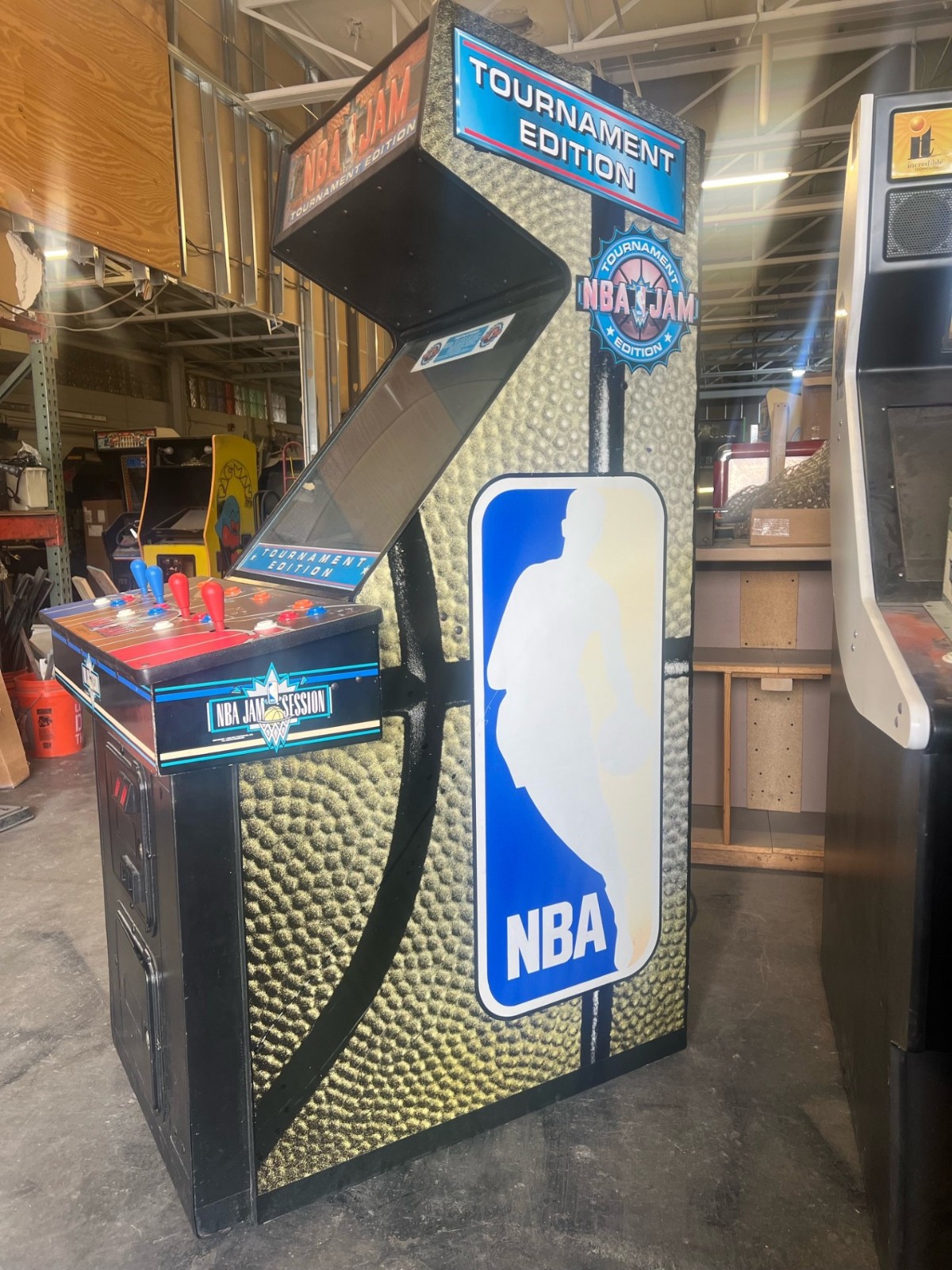 NBA JAM ARCADE MACHINE by MIDWAY 1993 (Excellent Condition)