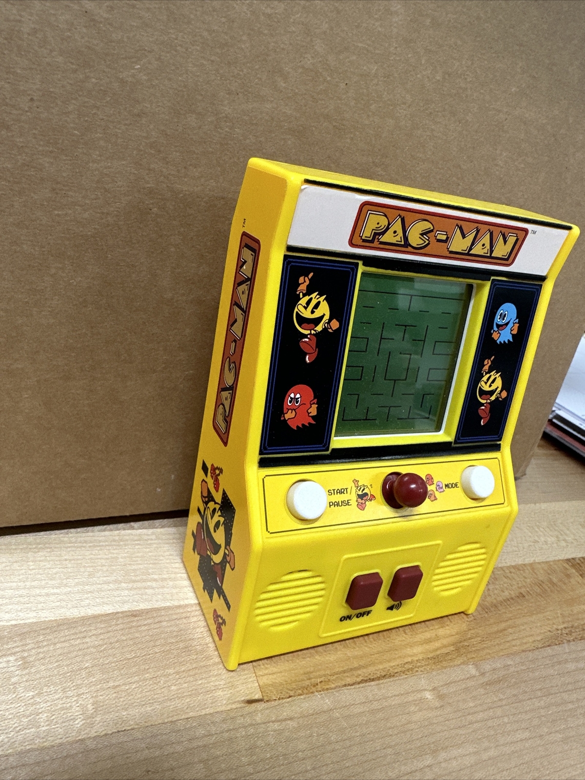 Pacman Classic Electronic Arcade Game Handheld Play Bandai Namco. Works. Box 147