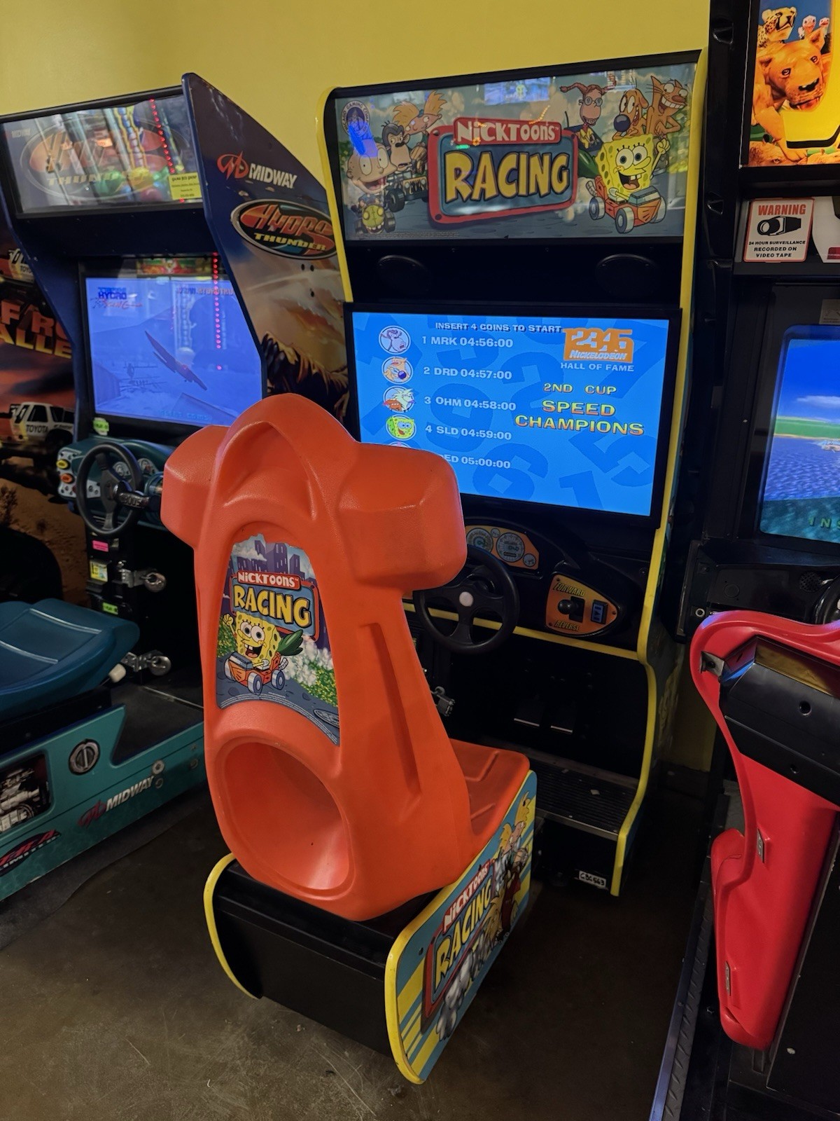 Nicktoons Racing Arcade Machine – 32” LED, Bill & Coin Acceptor – Works 100%!
