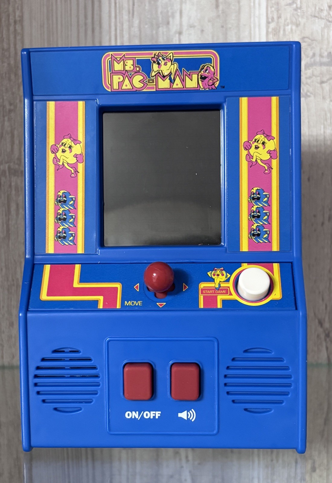 Bandai Namco Ms Pac-Man Retro Mini Arcade 09614 Pacman Game