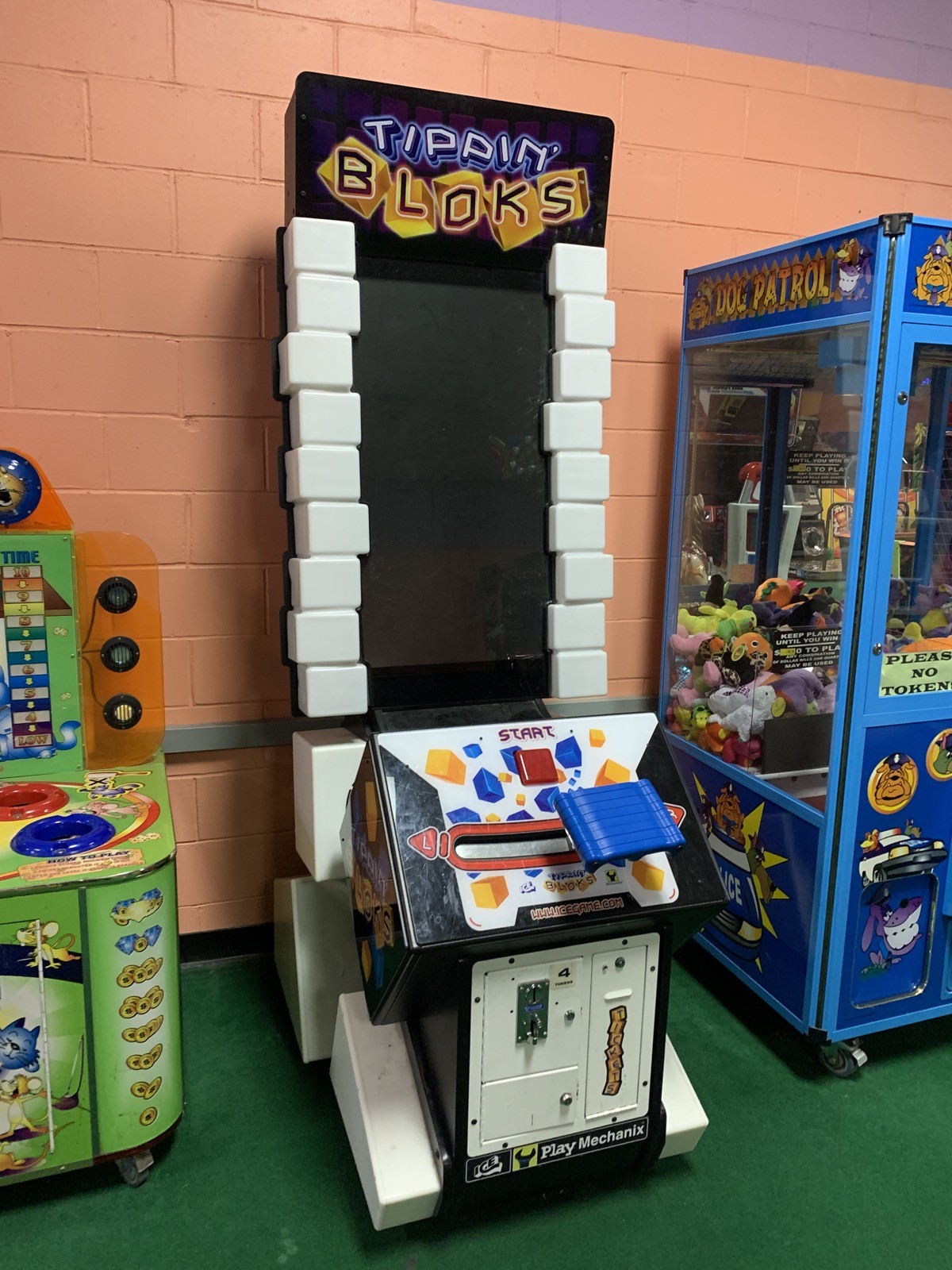 Coin Operated Tippin Bloks Game by ICE