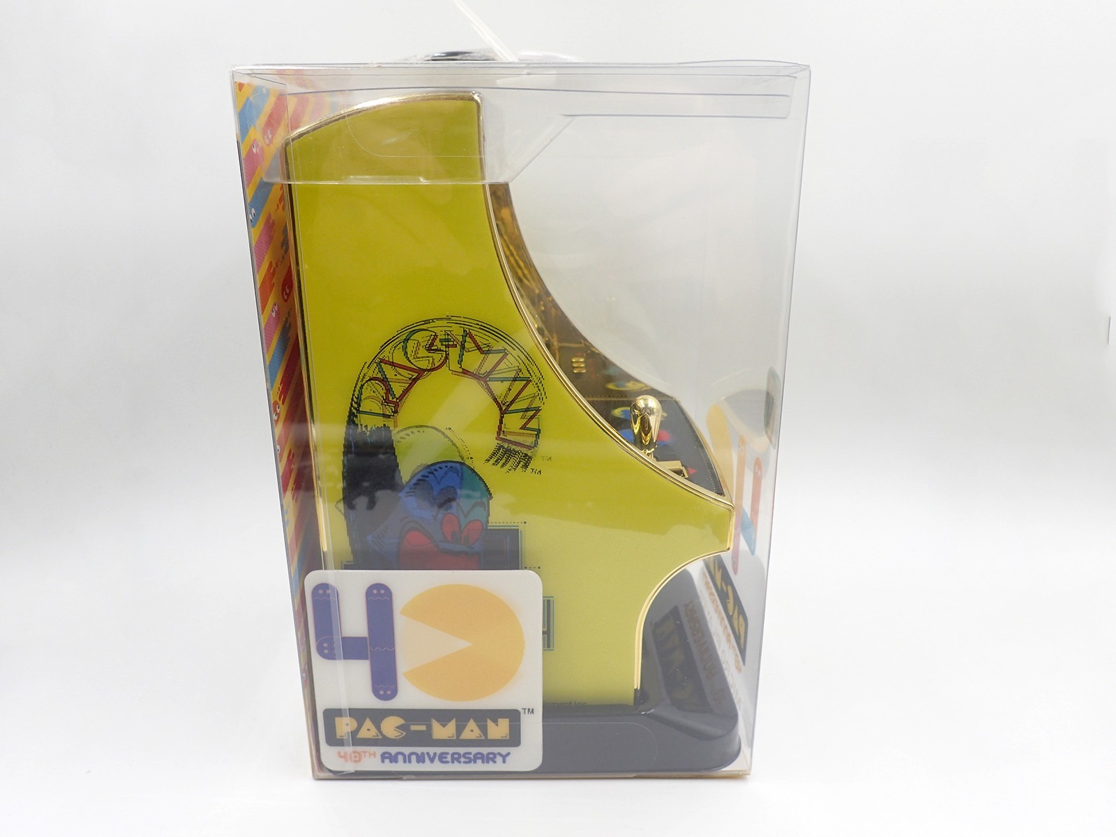 Unopened Retro Arcade PAC-MAN 40TH ANNIVERSARY Golden dreamGEAR w/tin badge