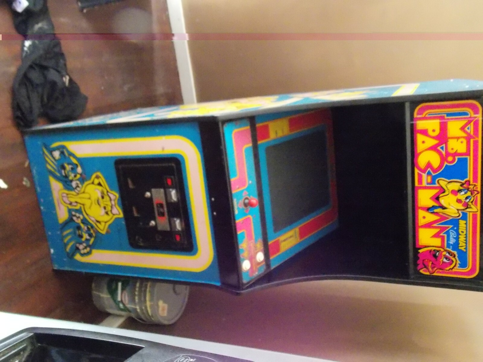 Original 1981 Bally Midway Ms Pac Man Arcade Game
