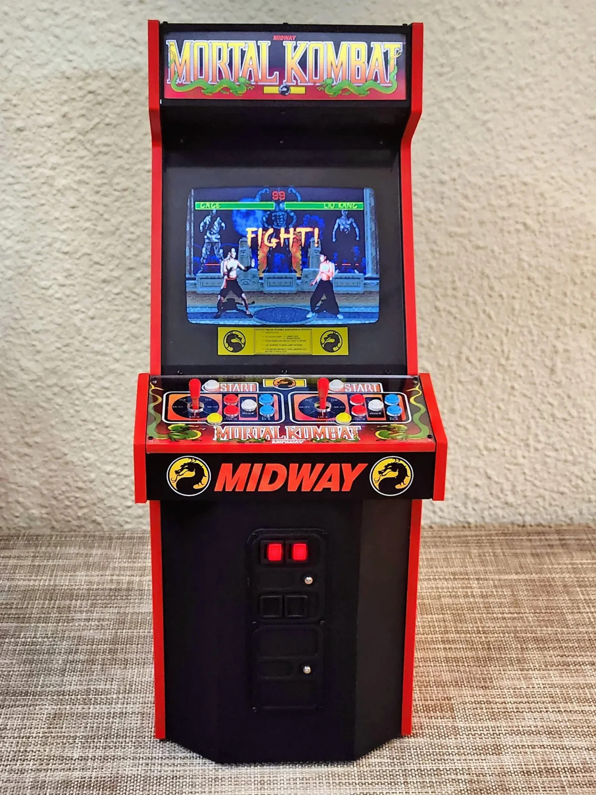1:4 Scale Mortal Kombat Arcade Cabinet – Playable Miniature