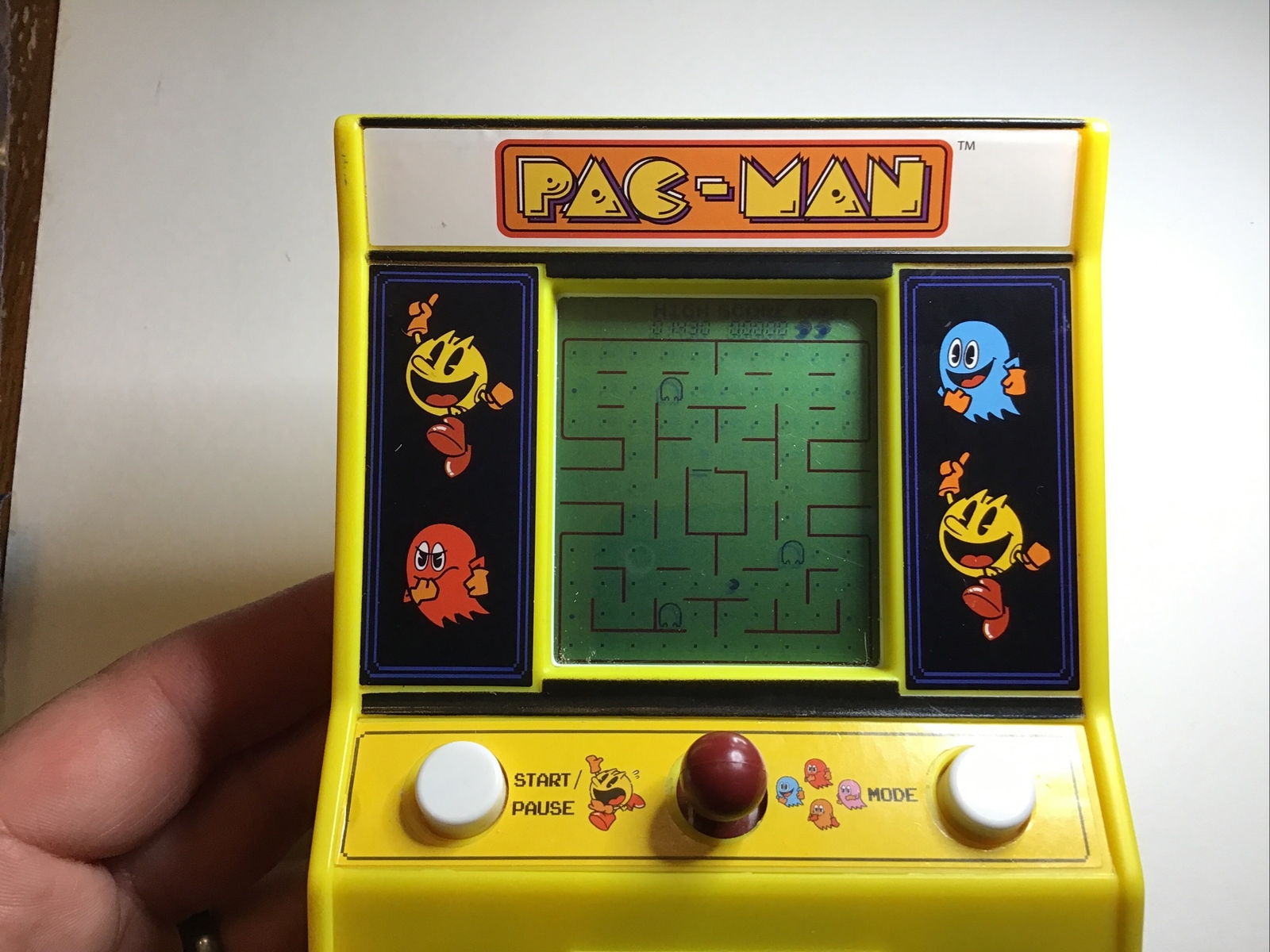 Pac-man Mini Hand Held Video Arcade Yellow Still works!