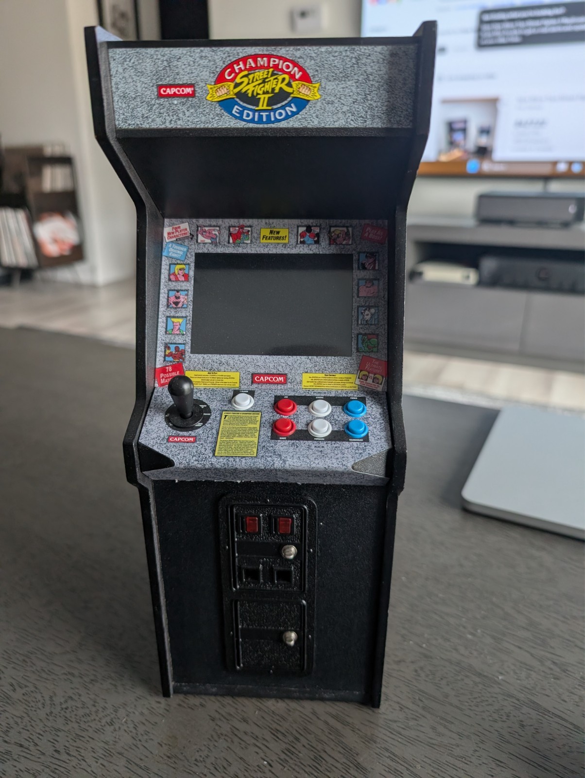 New Wave Toys Replicade Street Fighter II 1/6 Scale Mini Arcade & Extra Stick