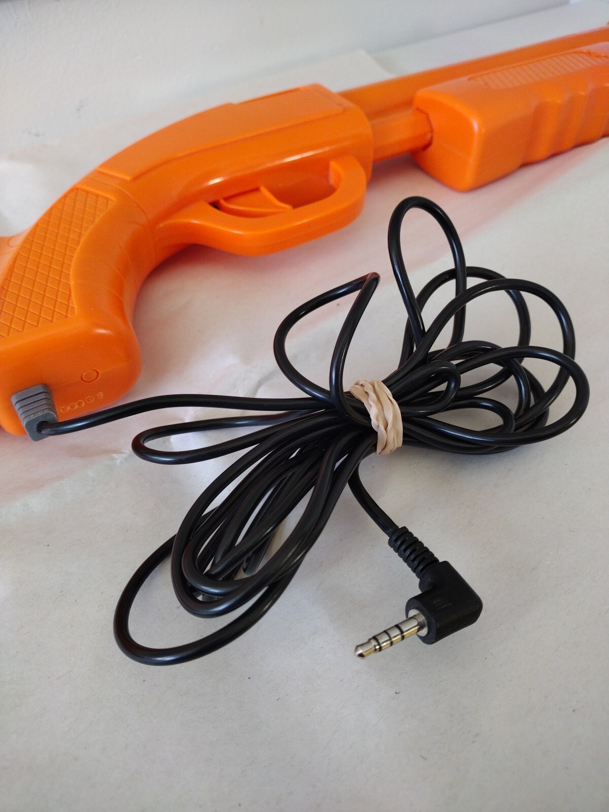Big Buck Hunter Pro. Plug & Play, TV Video Game Gun Controller. Rifle gun only