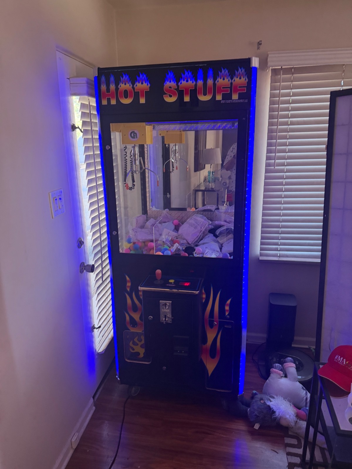 Hot Stuff Arcade Game Skill Claw CRANE