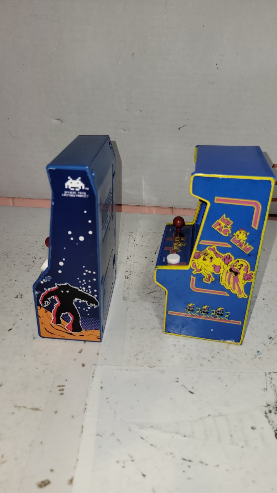Ms Pacman/space Invaders Arcade Mini Handheld Tabletop Game Electronic Tested
