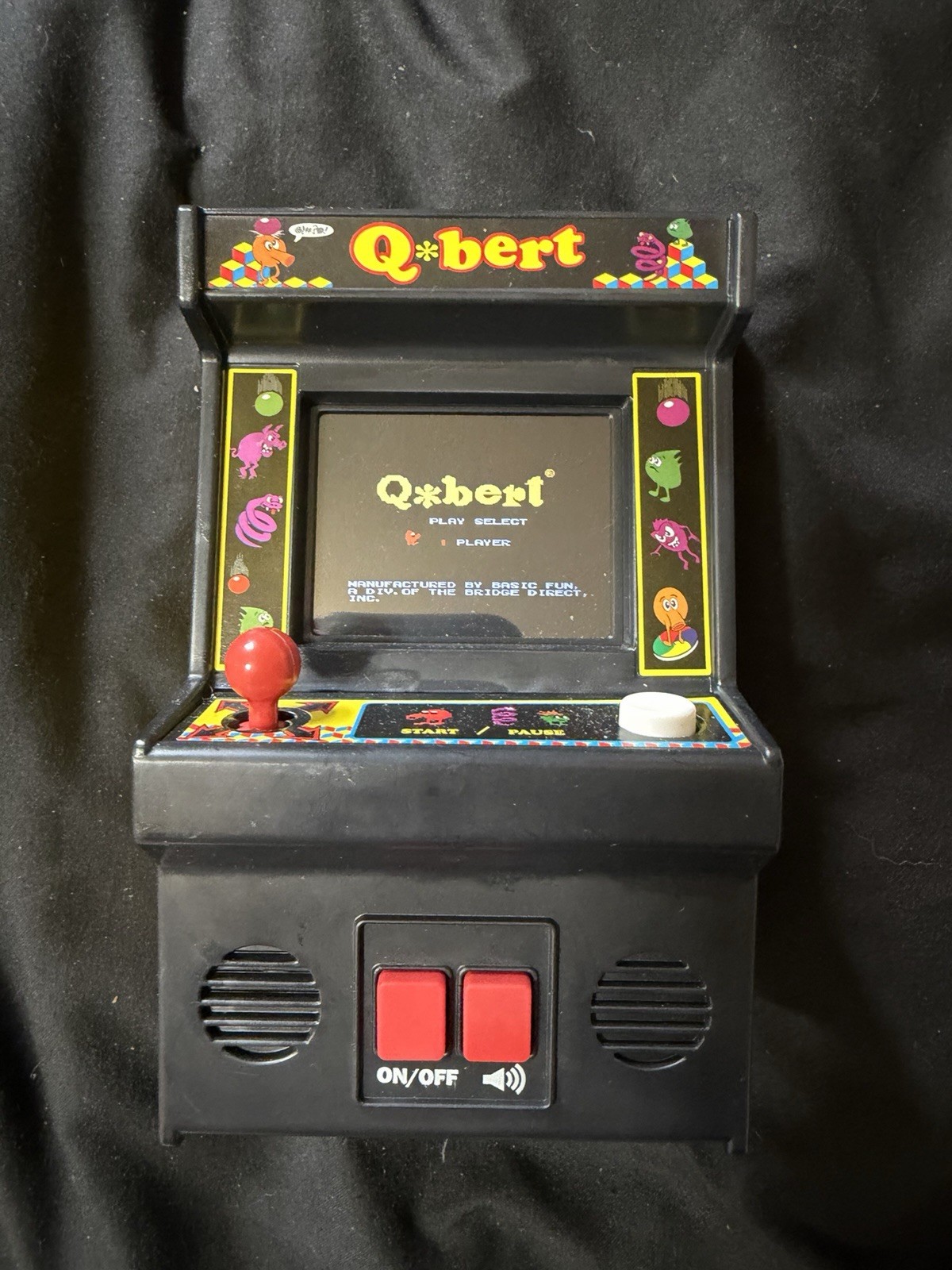 Q’Bert Mini Arcade Game 2016 Working and in Good Condition. Fun. Miniature Video